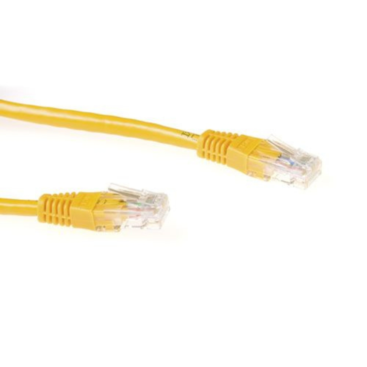 Zwei gelbe Ethernet-Kabel mit Steckern auf weißem Hintergrund.