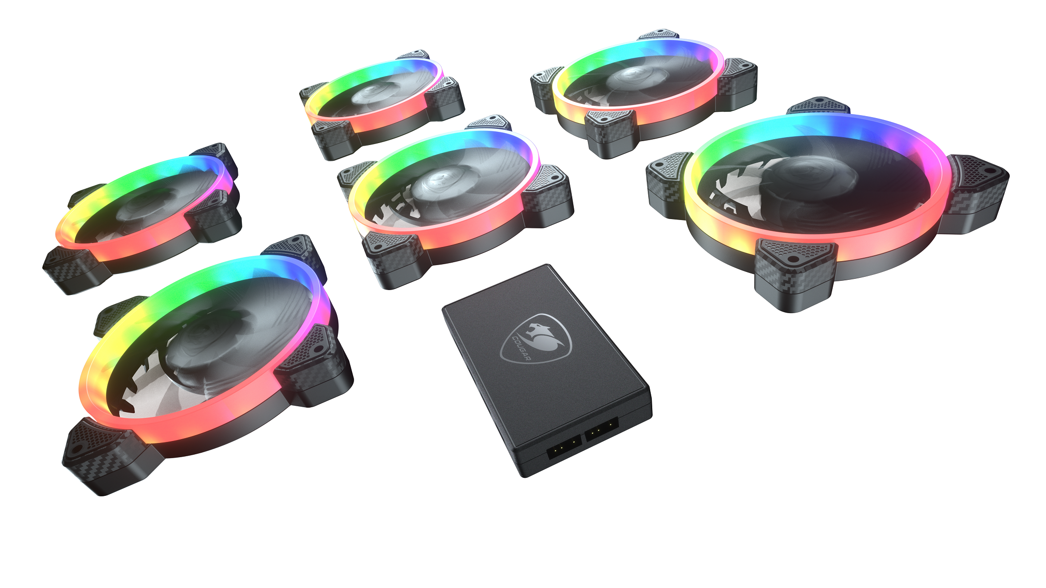 Sechs RGB-Computerlüfter und eine Steuerbox auf weißem Hintergrund. Lüfter haben bunte LED-Ringe.