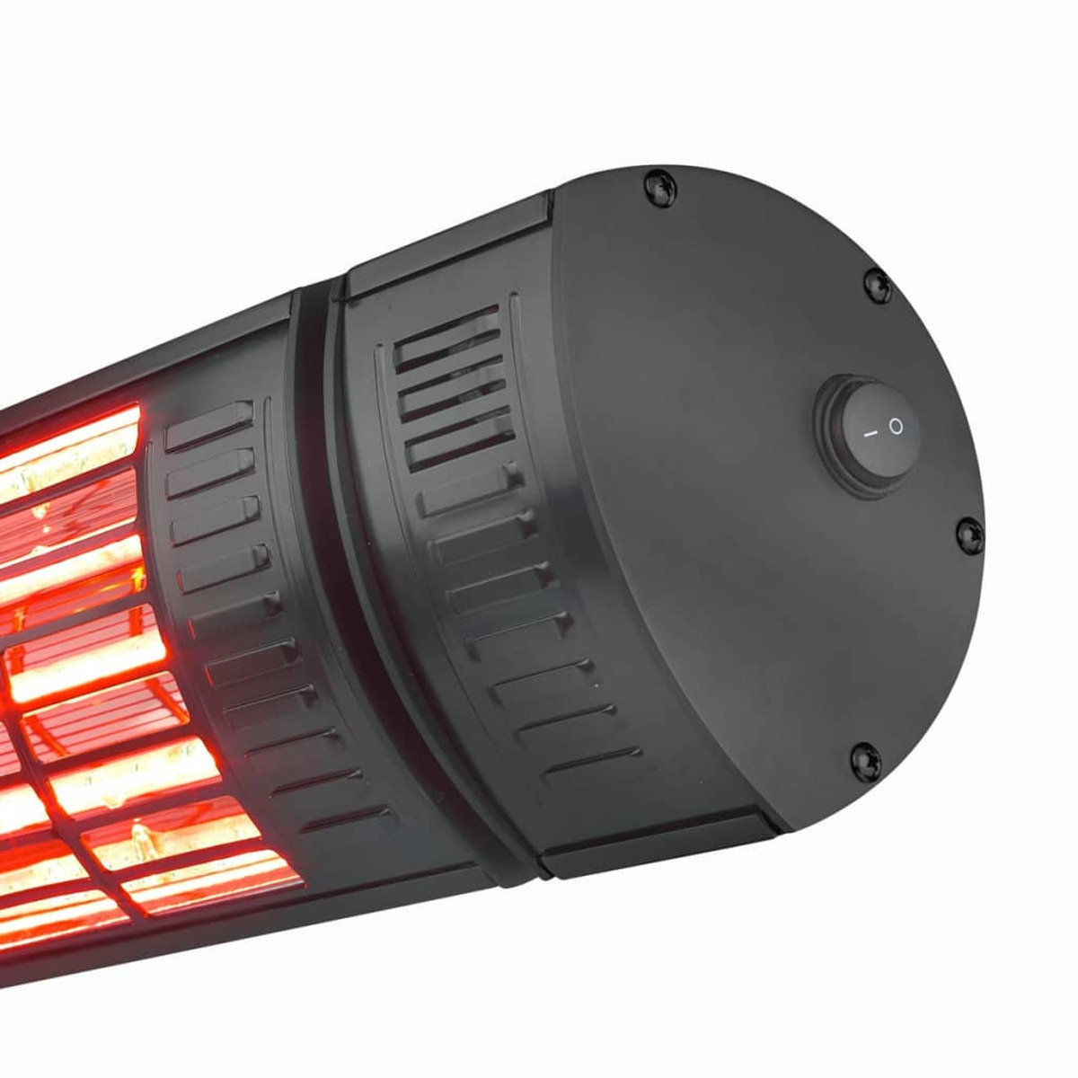Riscaldatore elettrico nero con interno rosso incandescente. L'interruttore on/off è visibile.