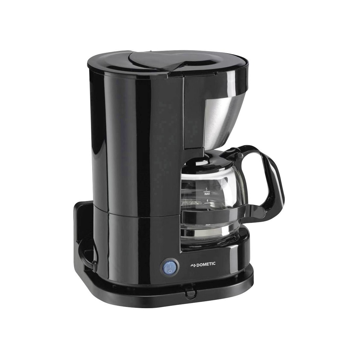 Czarny ekspres do kawy. Szklana karafka. Niebieski przycisk zasilania. Białe tło.