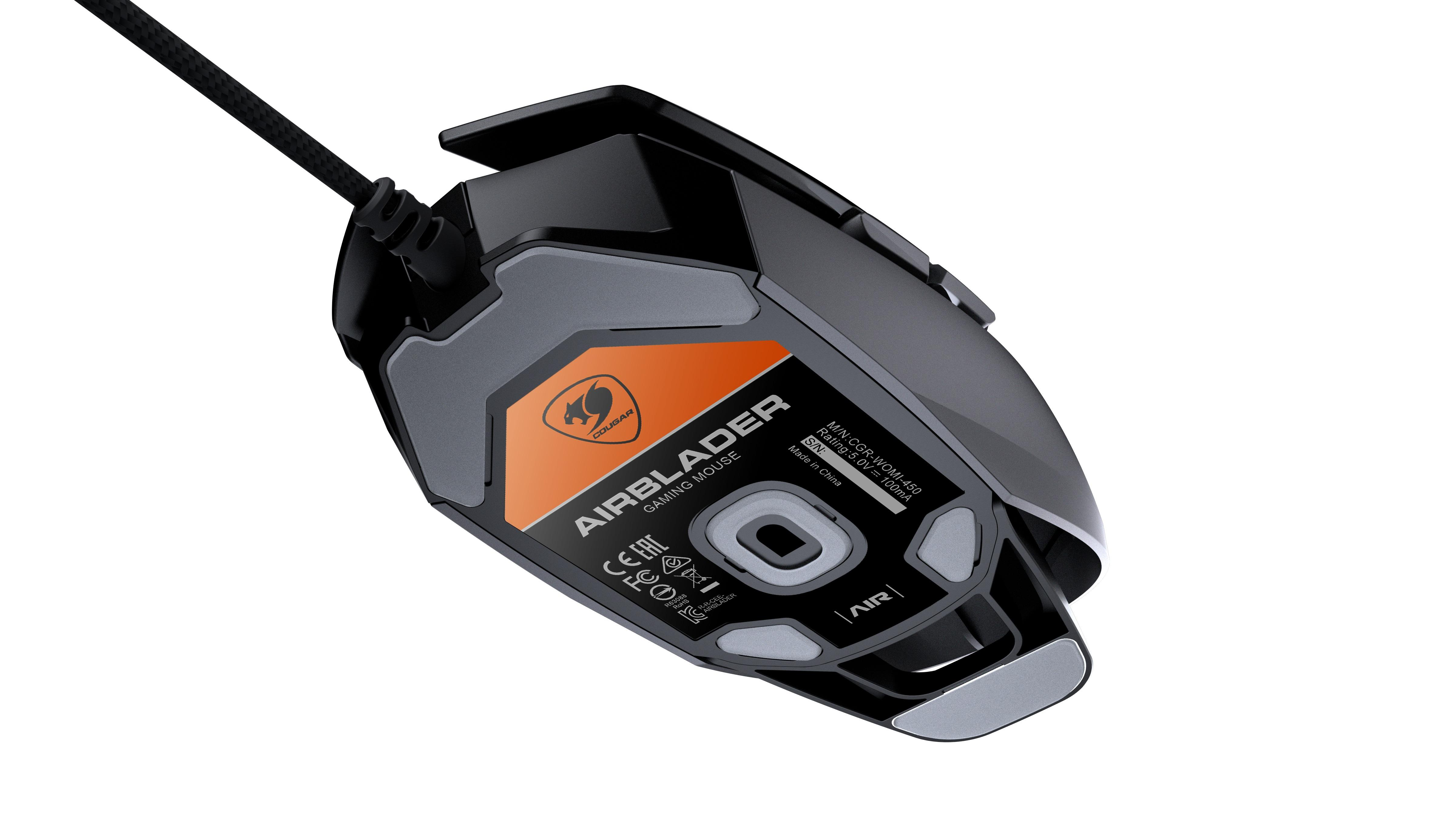 Eine schwarze Gaming-Maus mit orangefarbenen und grauen Akzenten. Hat ein Kabel und der Markenname ist sichtbar.