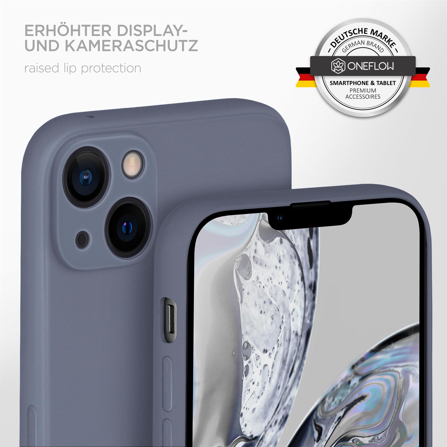 Nahaufnahme einer blauen Handyhülle auf einem Telefon mit Kameraausbuchtung.