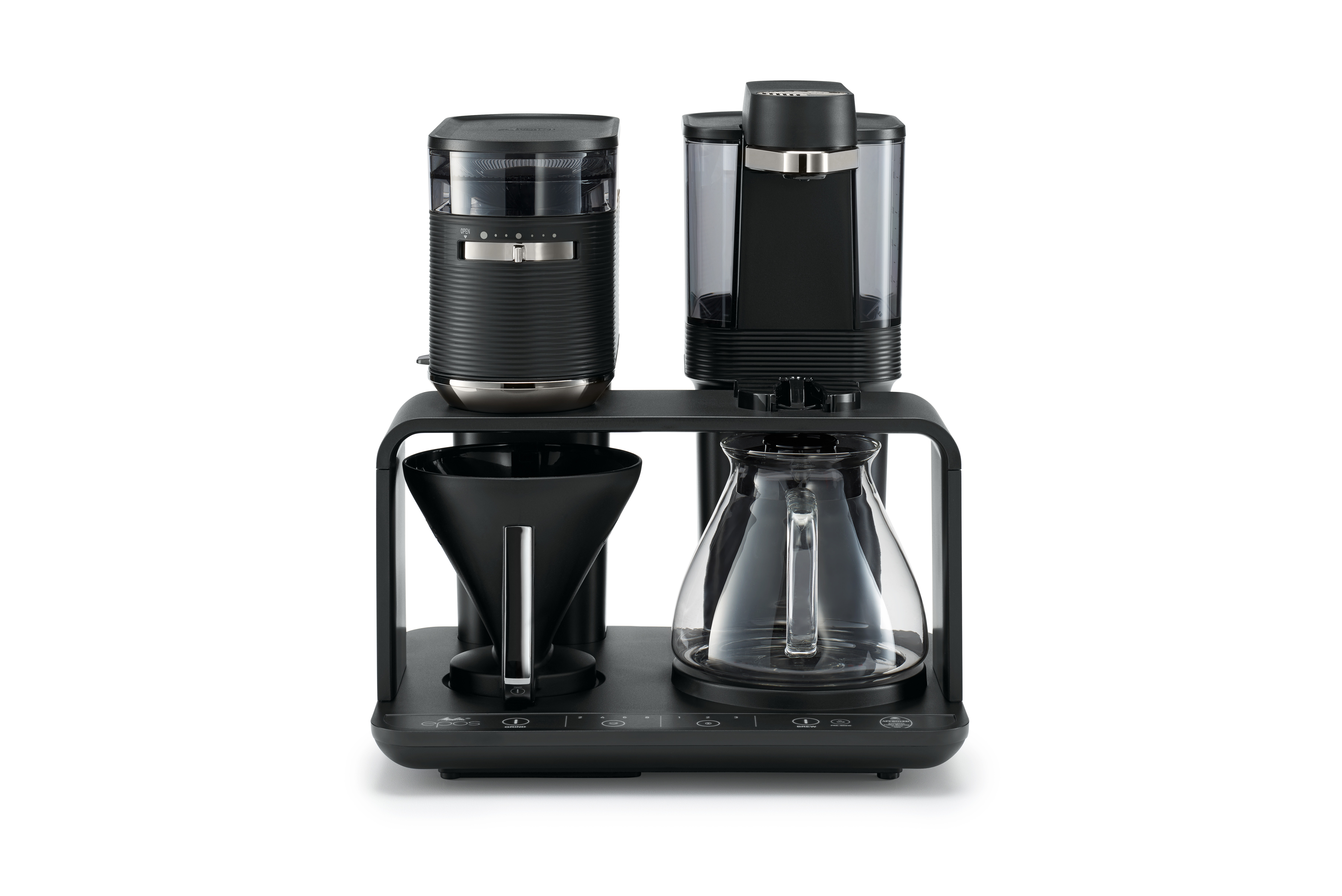 Schwarze Kaffeemaschine mit Mahlwerk und Glaskaraffe. Weißer Hintergrund.