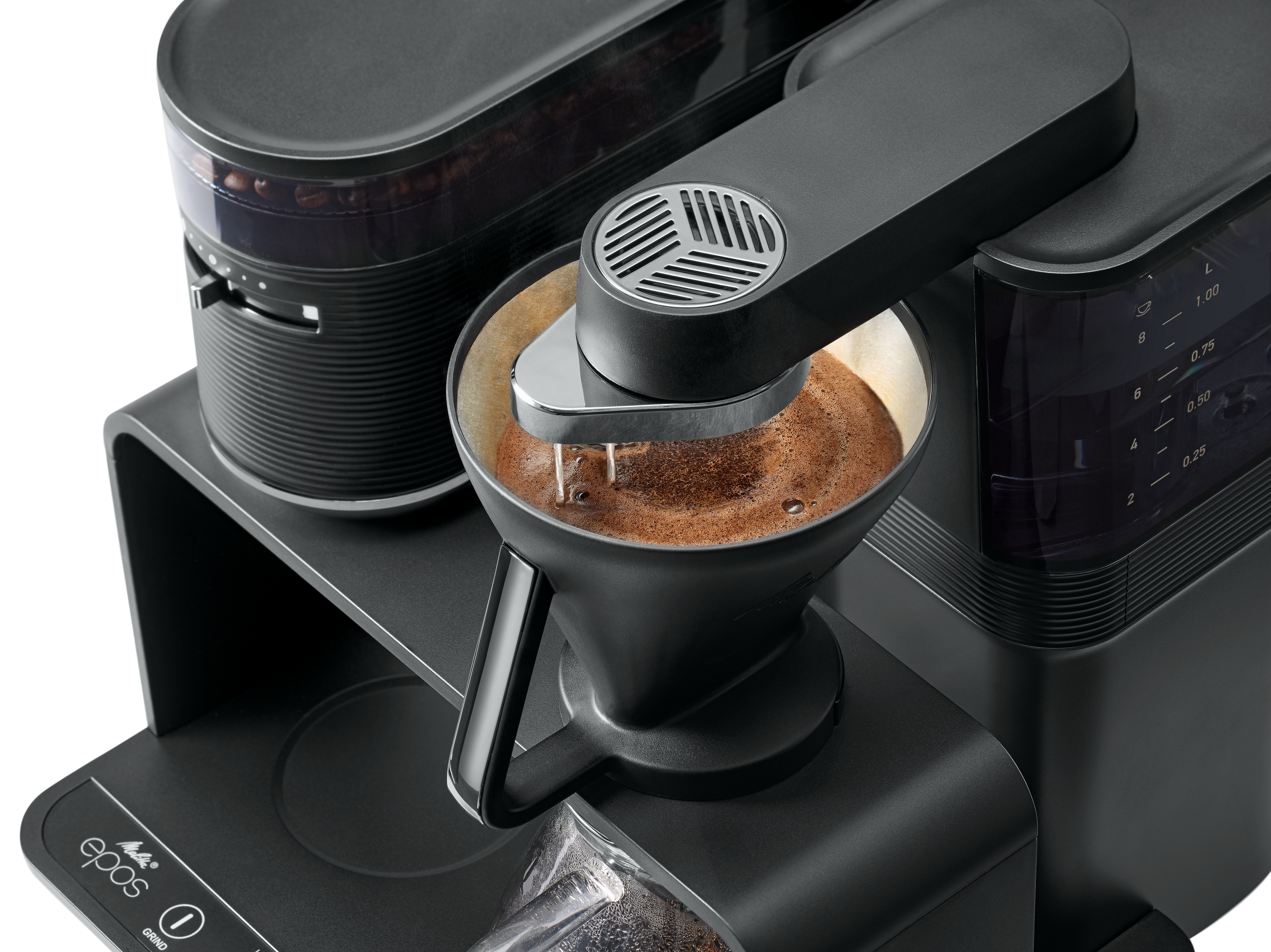 Schwarze Kaffeemaschine, Kaffee wird gebrüht, mit Kaffeebohnenbehälter.