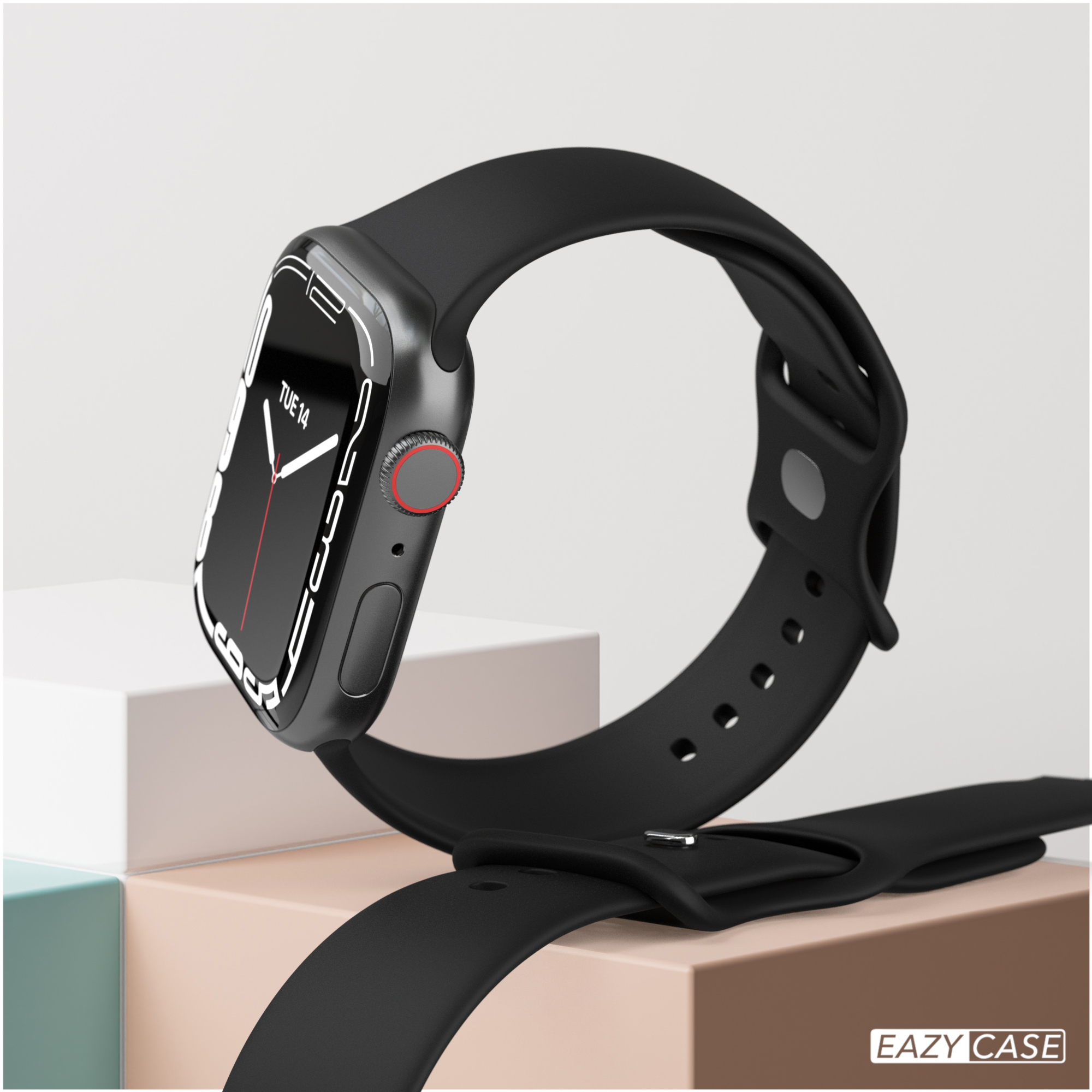 Schwarze Smartwatch mit schwarzem Armband auf einem Ständer. Das Datum wird angezeigt.