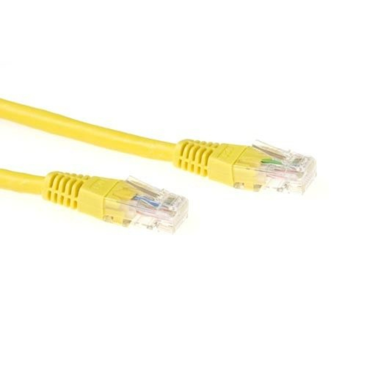 Gelbes Ethernet-Kabel mit Steckern.