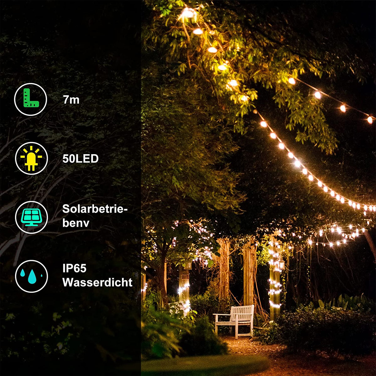 Nachtszenen eines Gartens mit Lichterketten zwischen Bäumen und einer weißen Bank.