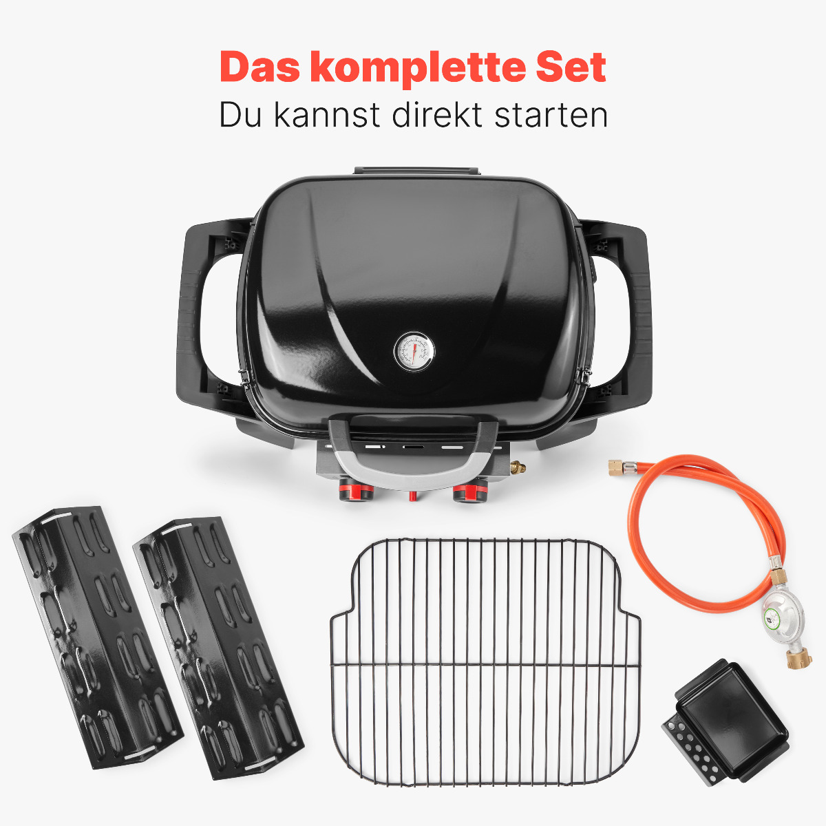 Schwarzes Grillset. Enthält Grill, Roste, Brenner und Gasschlauch. Weißer Hintergrund.