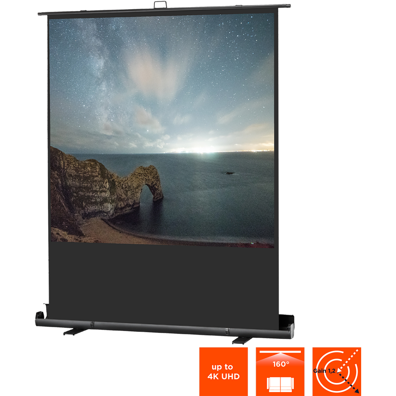 Projektorleinwand mit Nachthimmel über einem Strand.