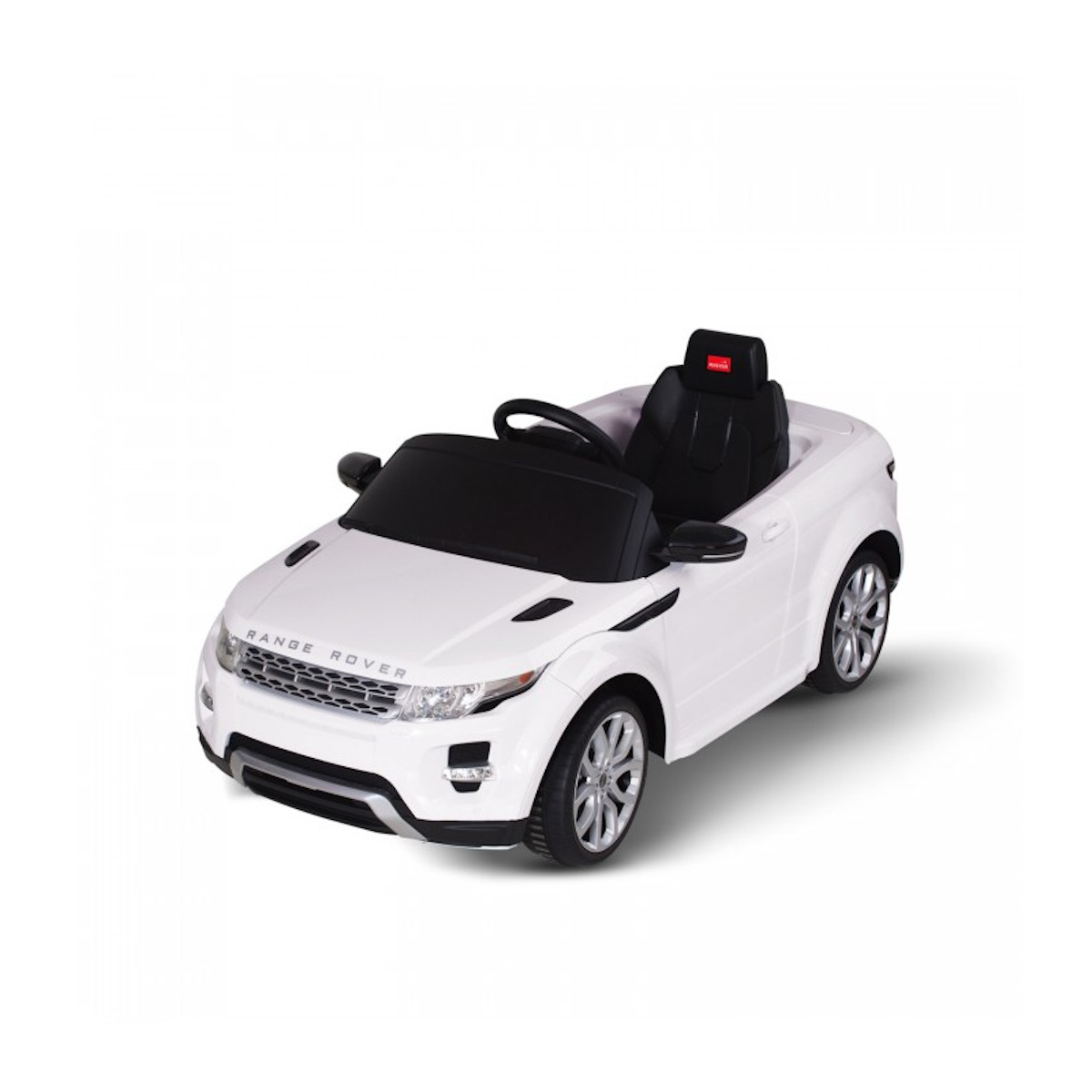 Weißes Spielzeugauto mit schwarzen Akzenten, einem schwarzen Sitz und weißem Hintergrund.