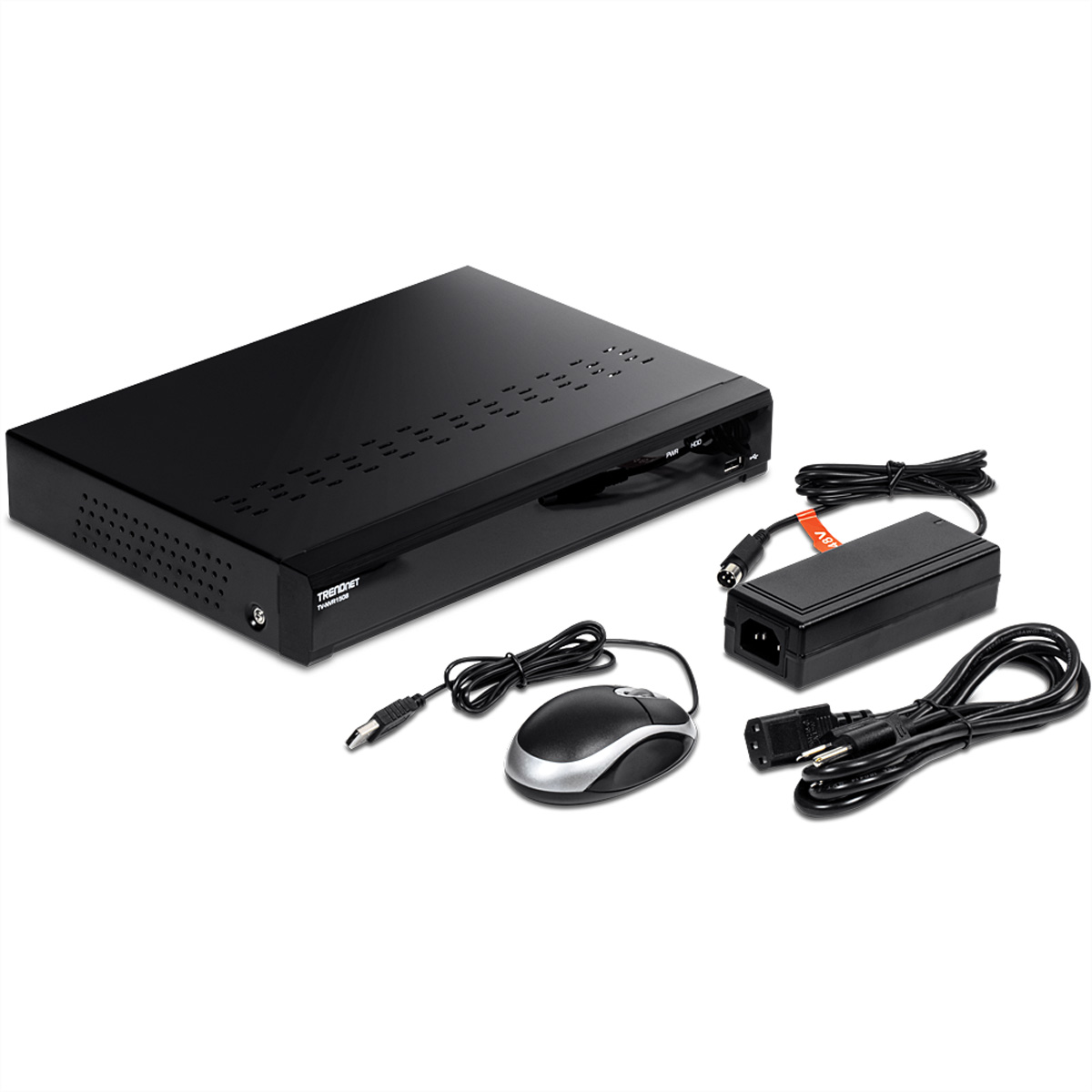 Ein schwarzer DVR und Zubehör, einschließlich Maus und Netzkabel, auf weißer Oberfläche.