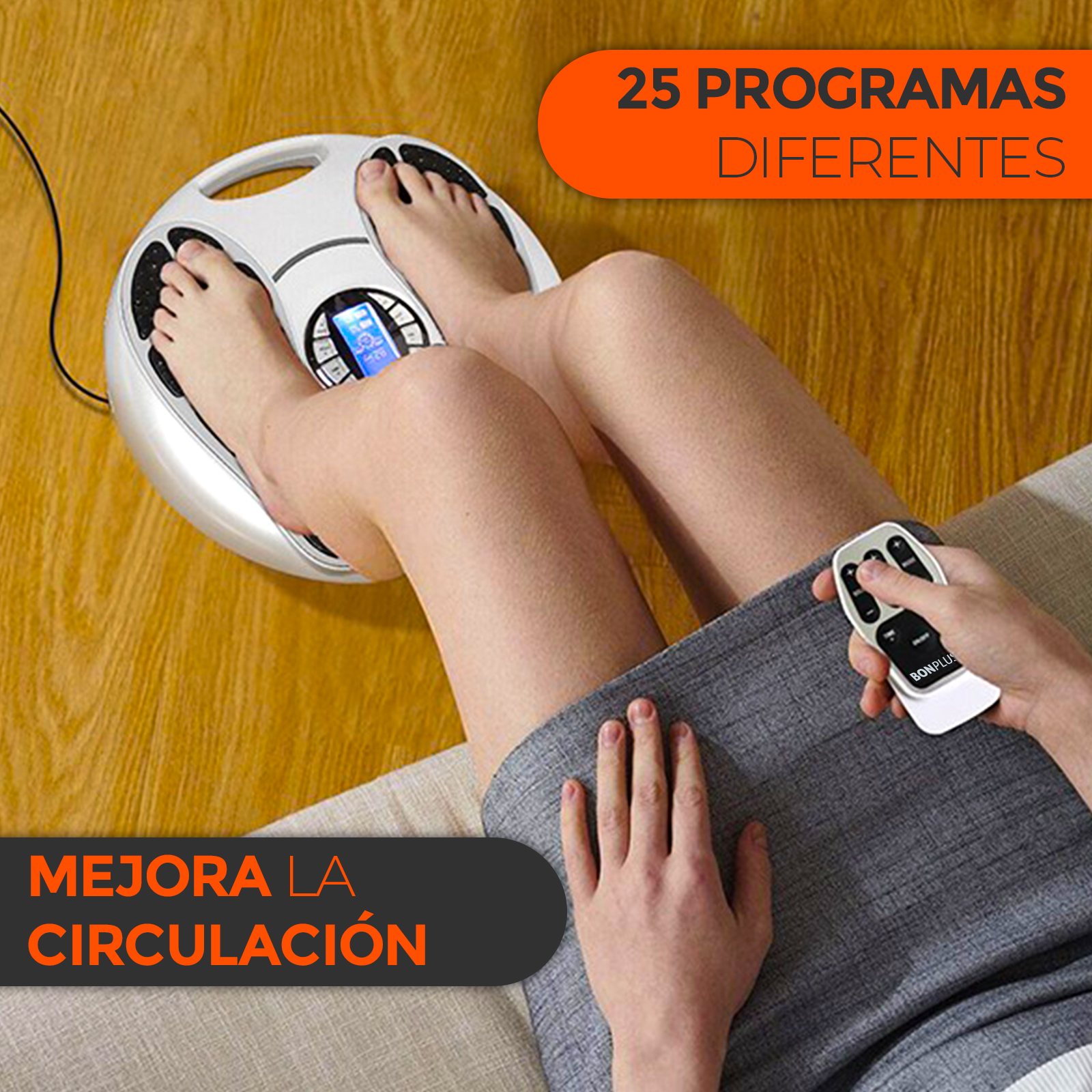 Persona usando un masajeador de pies. Muestra pies en el masajeador, control remoto y texto sobre circulación.