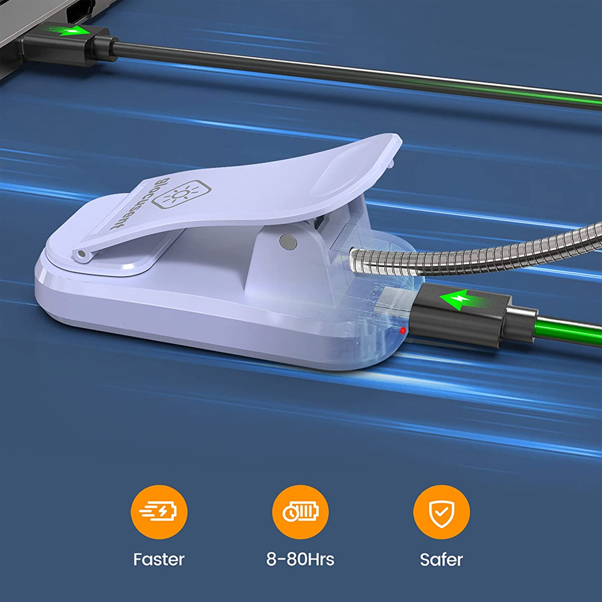 Eine weiße Leseleuchte mit flexiblem Hals und USB-Kabel vor blauem Farbverlauf.