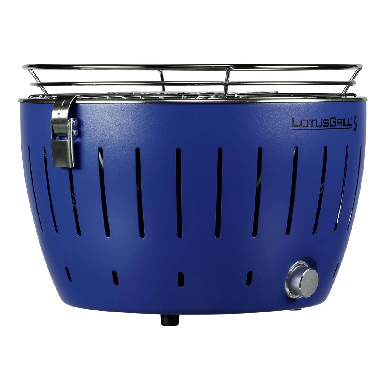 Niebieski LotusGrill ze srebrnym grillem i uchwytem. Izolowany na białym tle.