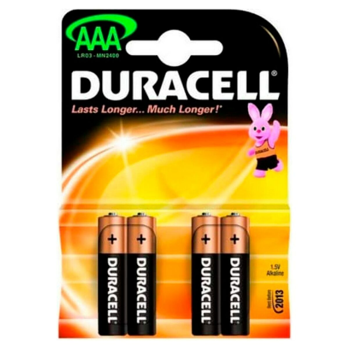 Opakowanie baterii Duracell AAA, z logo królika, na pomarańczowo-czarnym tle.