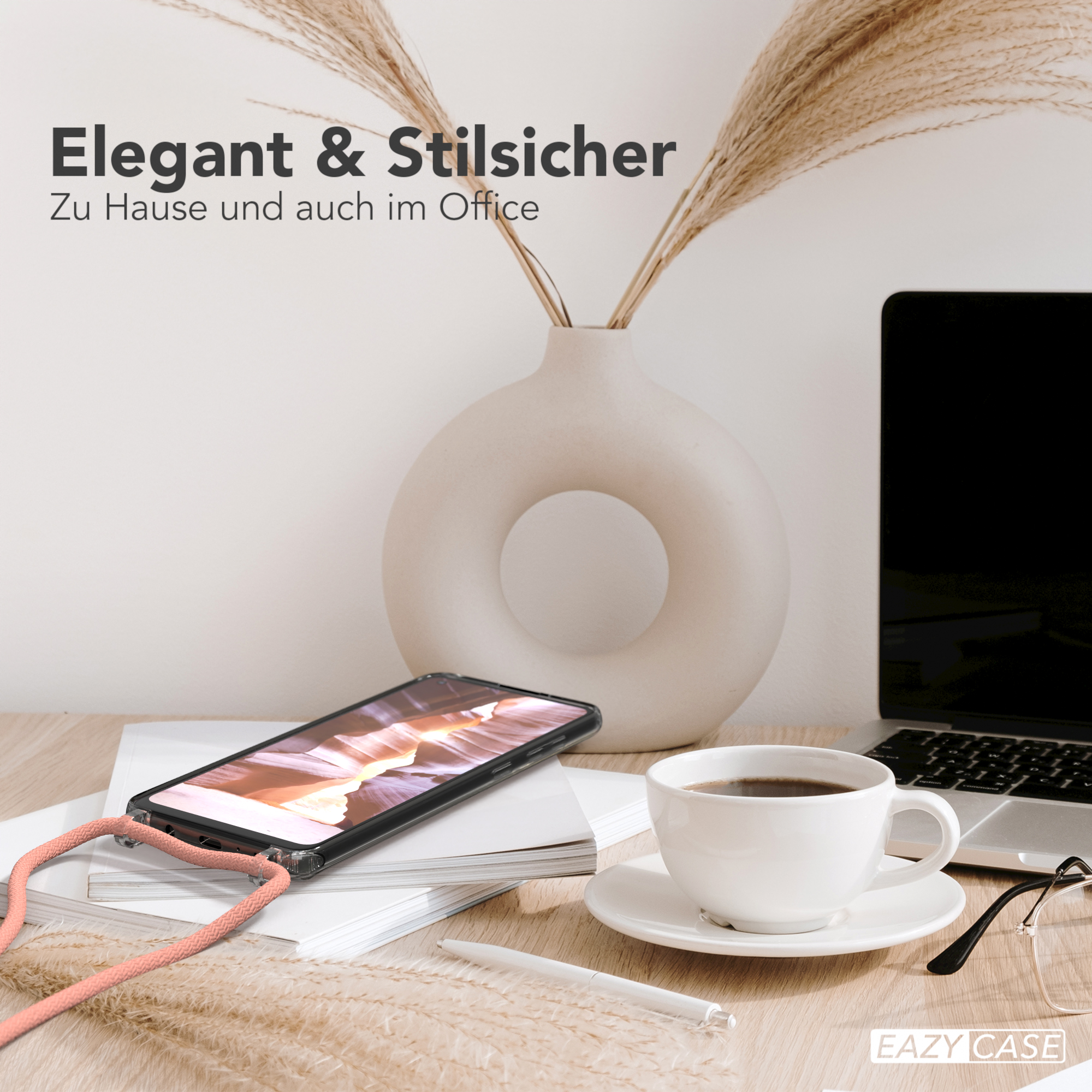 Transparente Handyhülle mit einem Telefon darin. Text: 'Elegant & Stilvoll'. Eine Kaffeetasse und Gläser stehen auf dem Tisch.