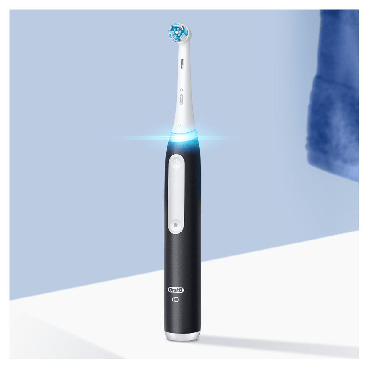 ORAL B-BRAUN mit Series iO 3n 2. Handstück hellblau Elektrische Zahnbürste Matt