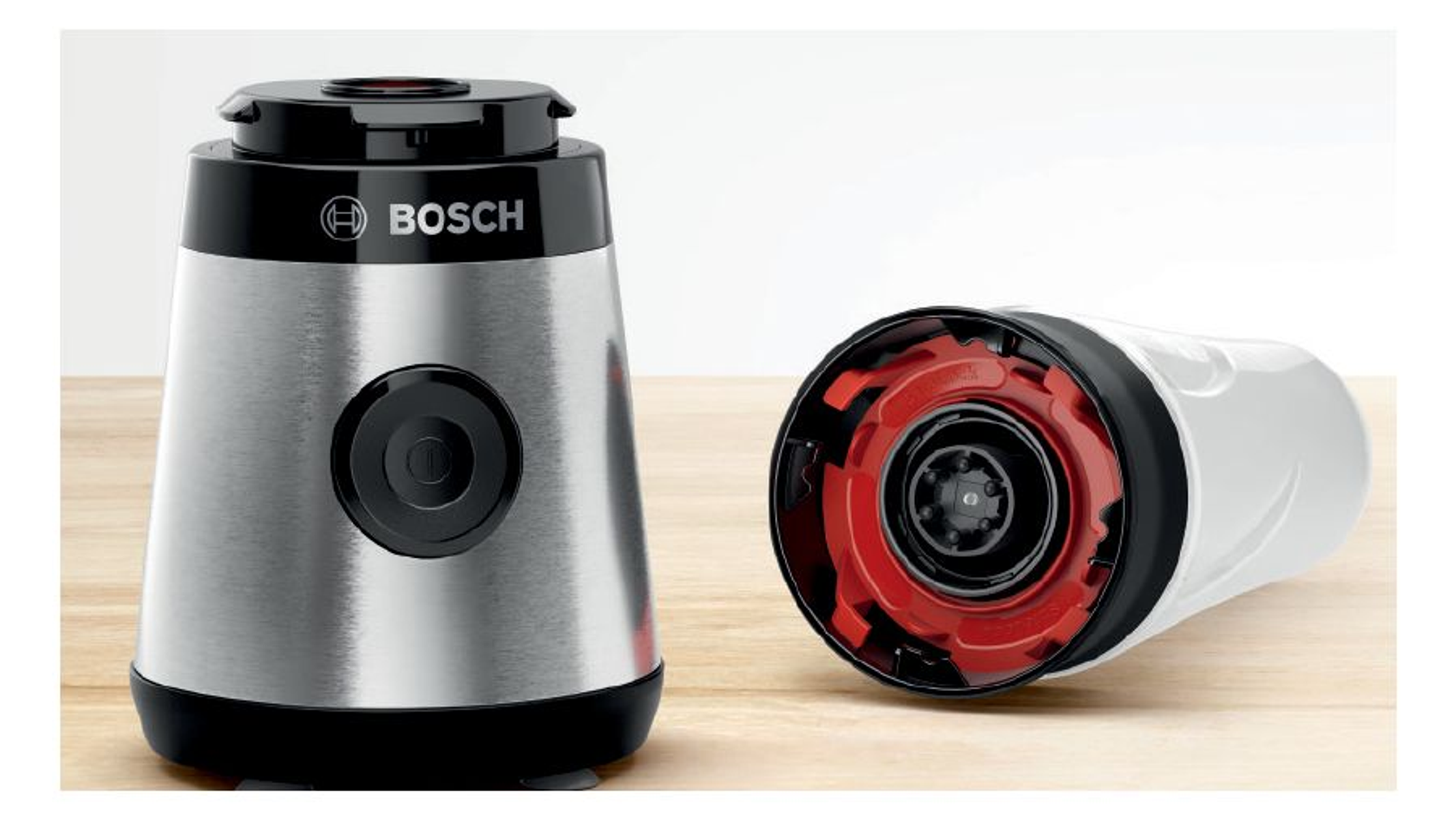 Batidora Bosch con dos partes: base y vaso con cuchillas.