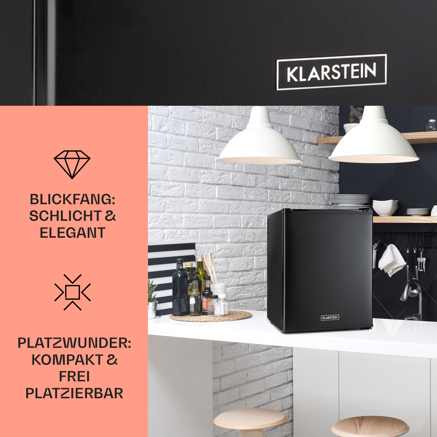 Un mini-frigorifero nero in una cucina, con testo sul design e le dimensioni compatte, e un logo Klarstein.