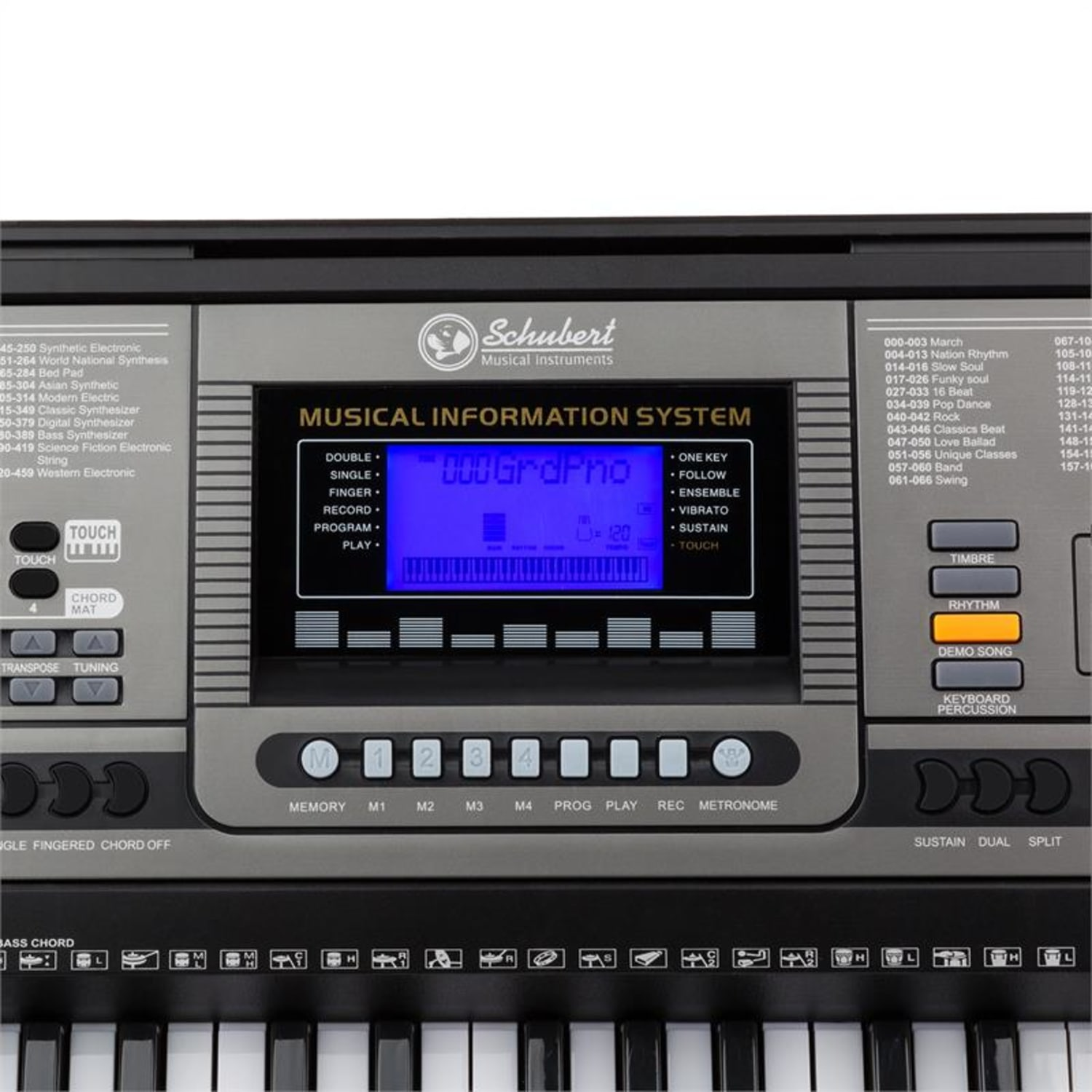 Nahaufnahme einer Tastatur mit Digitalanzeige, die Einstellungen und Musikinformationen zeigt.