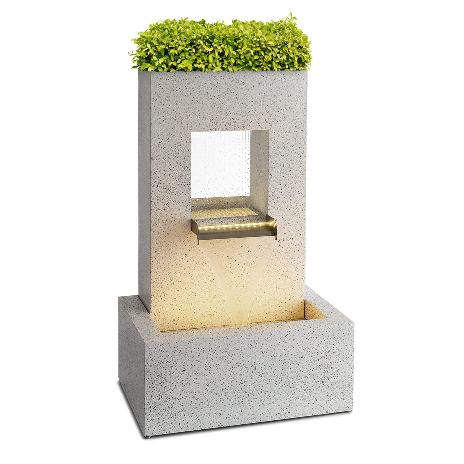 Betonbrunnen mit Wasserfall und Pflanzen oben. Weißer Hintergrund.
