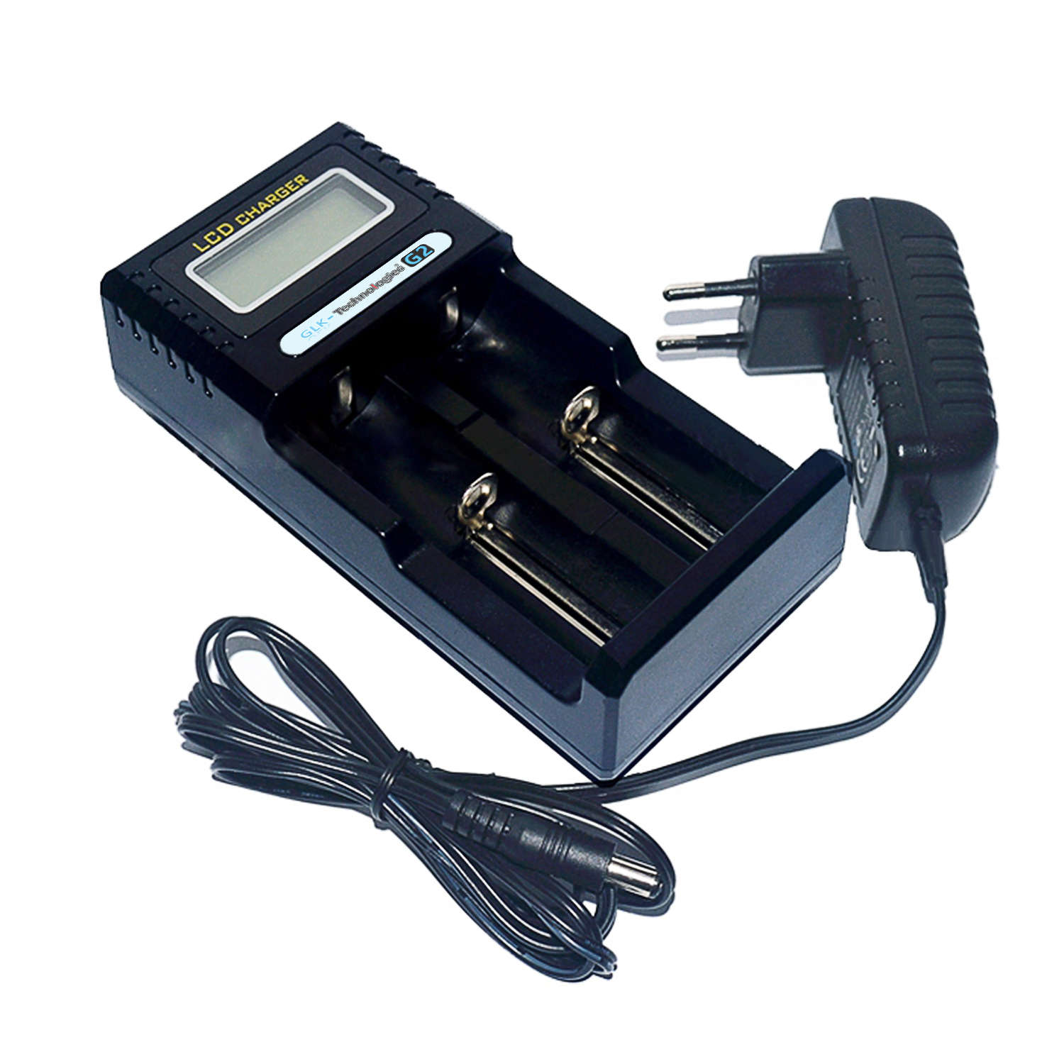 Schwarzes Ladegerät mit zwei Schlitzen, Kabel und Stecker, auf weißem Hintergrund.
