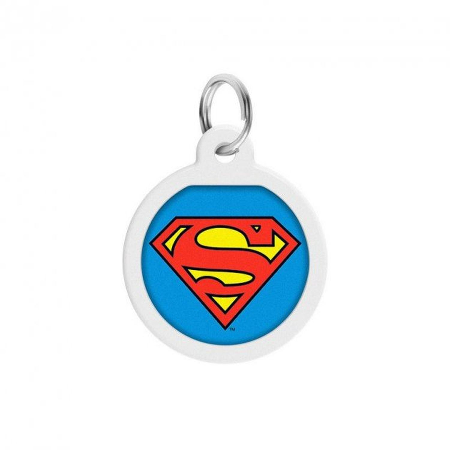 Hundeanhänger mit Superman-Logo in blauem Kreis und weißem Rand.