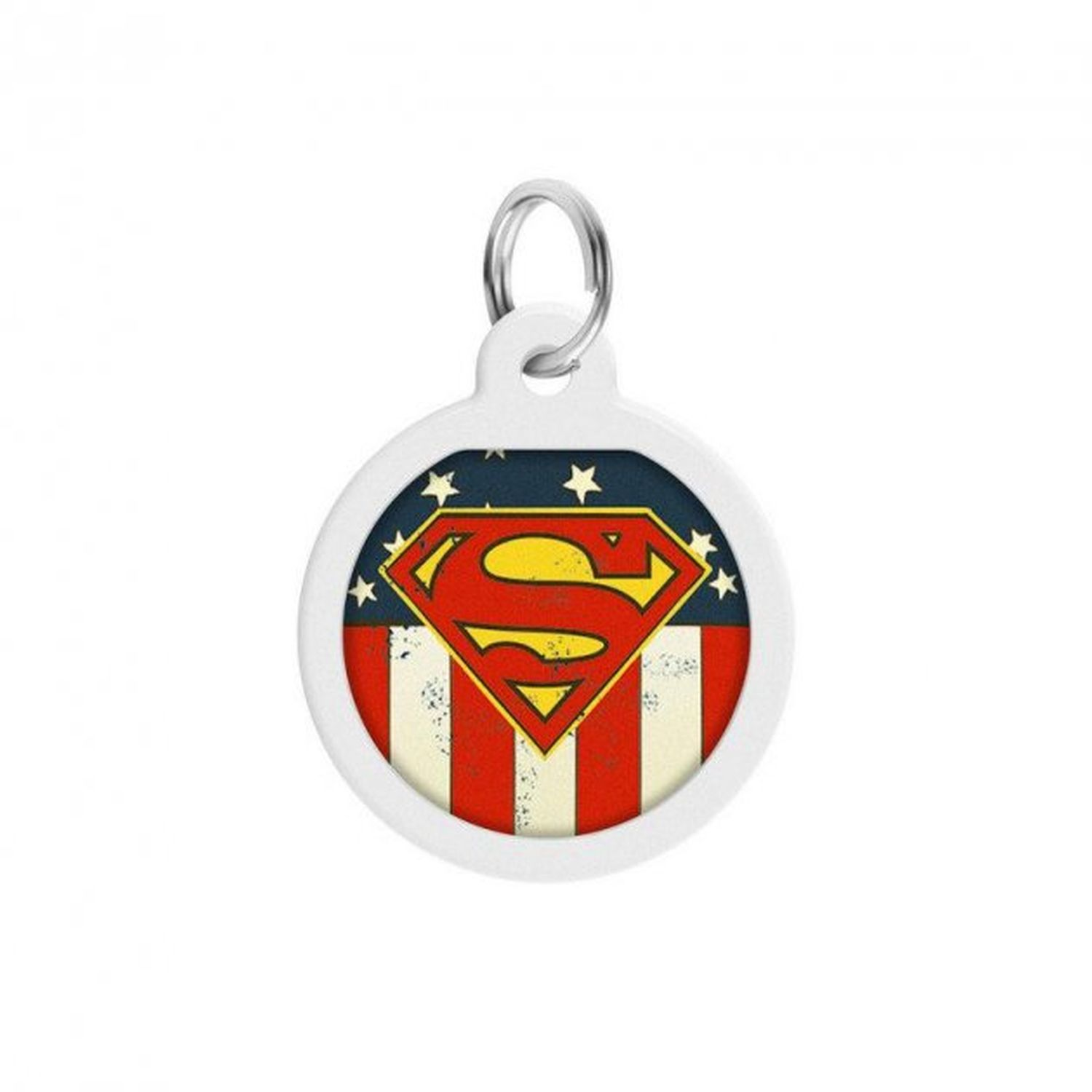 Weißer Hundeanhänger mit Superman-Logo und amerikanischem Flaggen-Design.