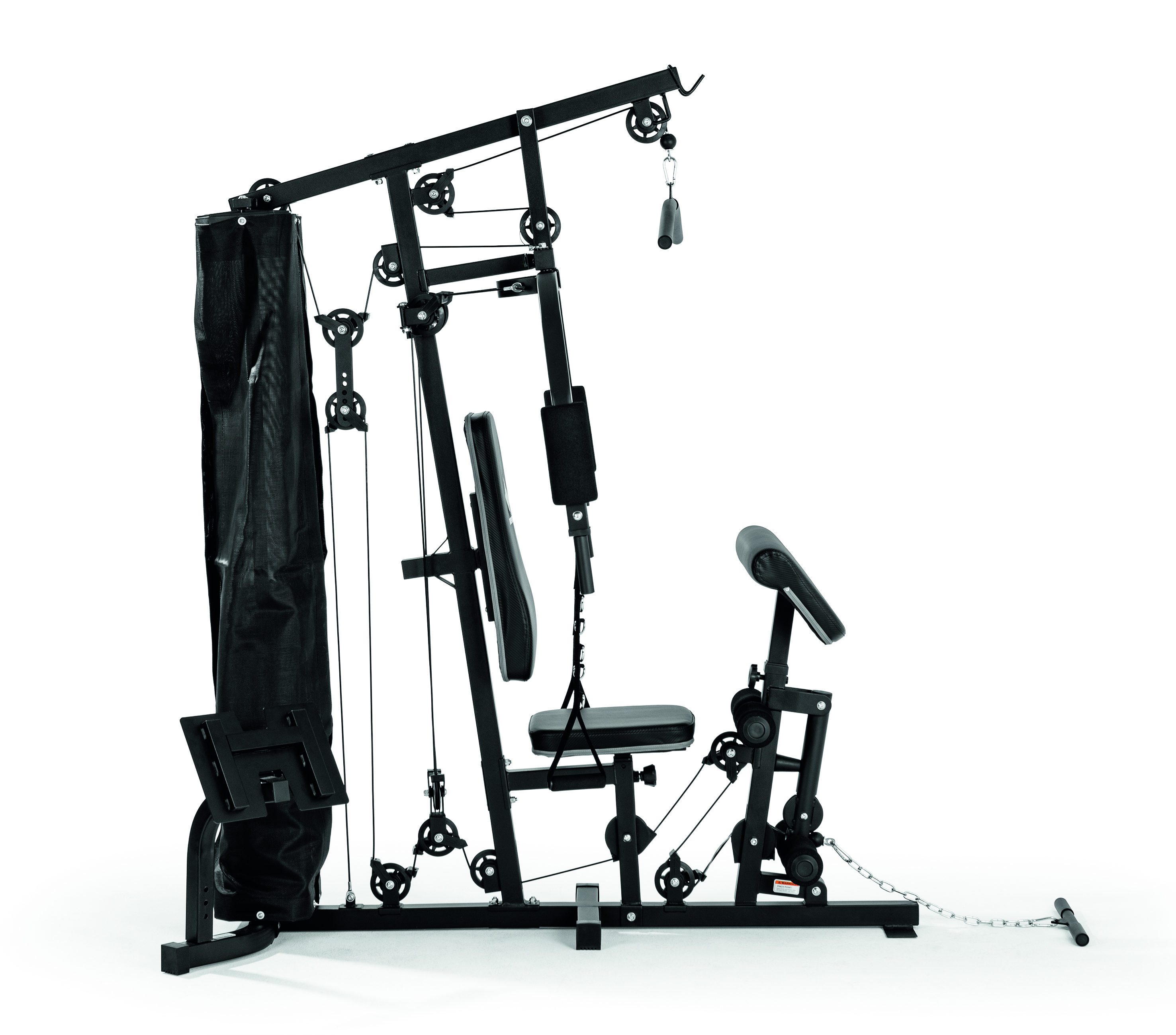 Fitnessstudio-Ausrüstung. Schwarzes Multi-Gym mit Umlenkrollen, Gewichten und Sitz. Weißer Hintergrund.