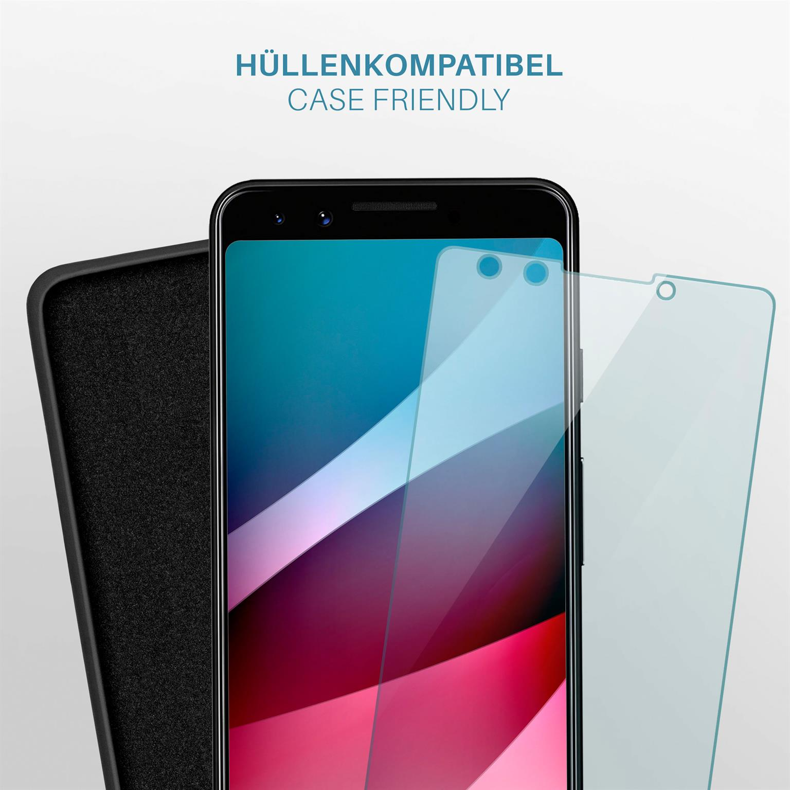Ein Telefon mit Displayschutz und Hülle. Das Telefon befindet sich auf weißem Hintergrund.