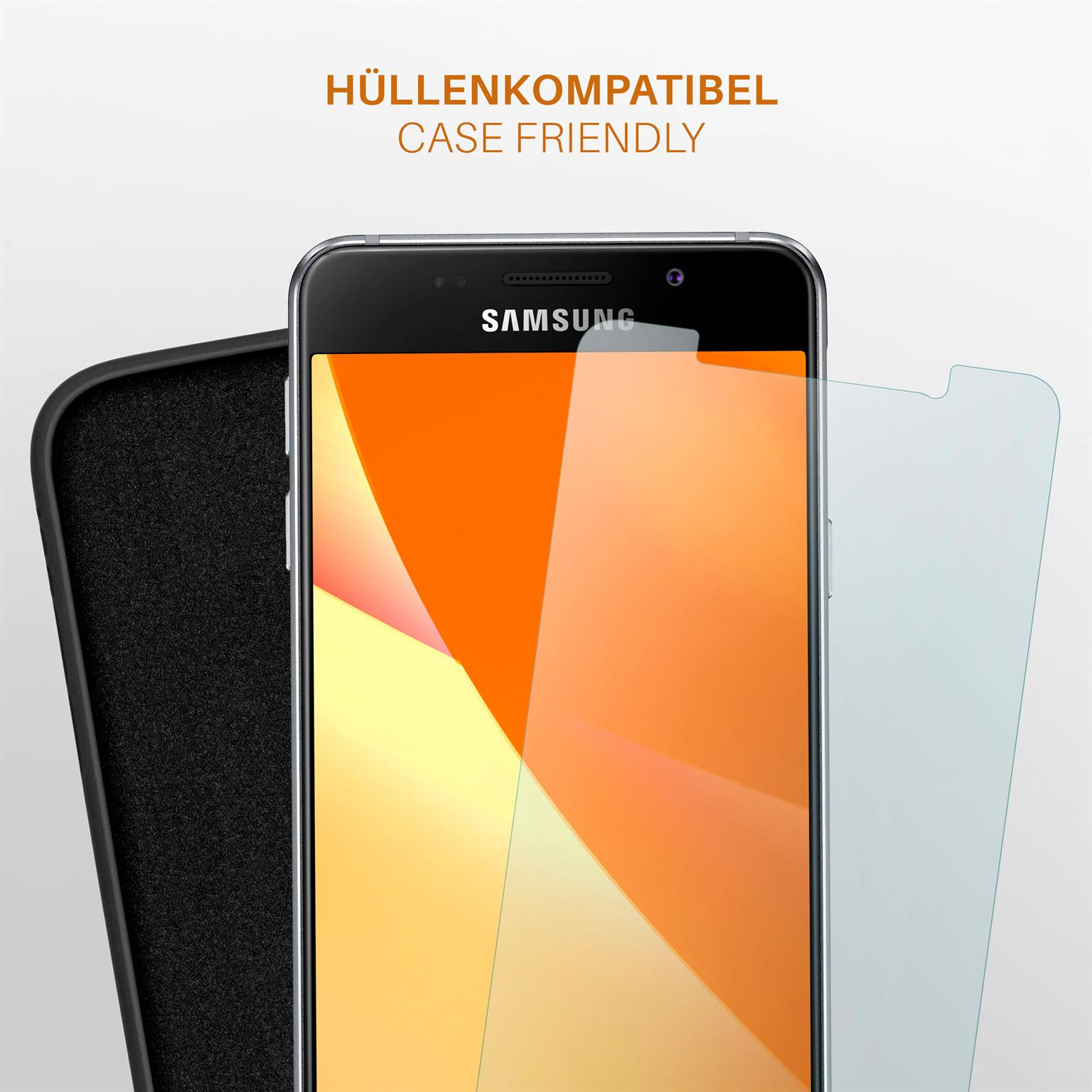 Telefon, Hülle und Displayschutz. Der Bildschirm zeigt eine orangefarbene, abstrakte Grafik.