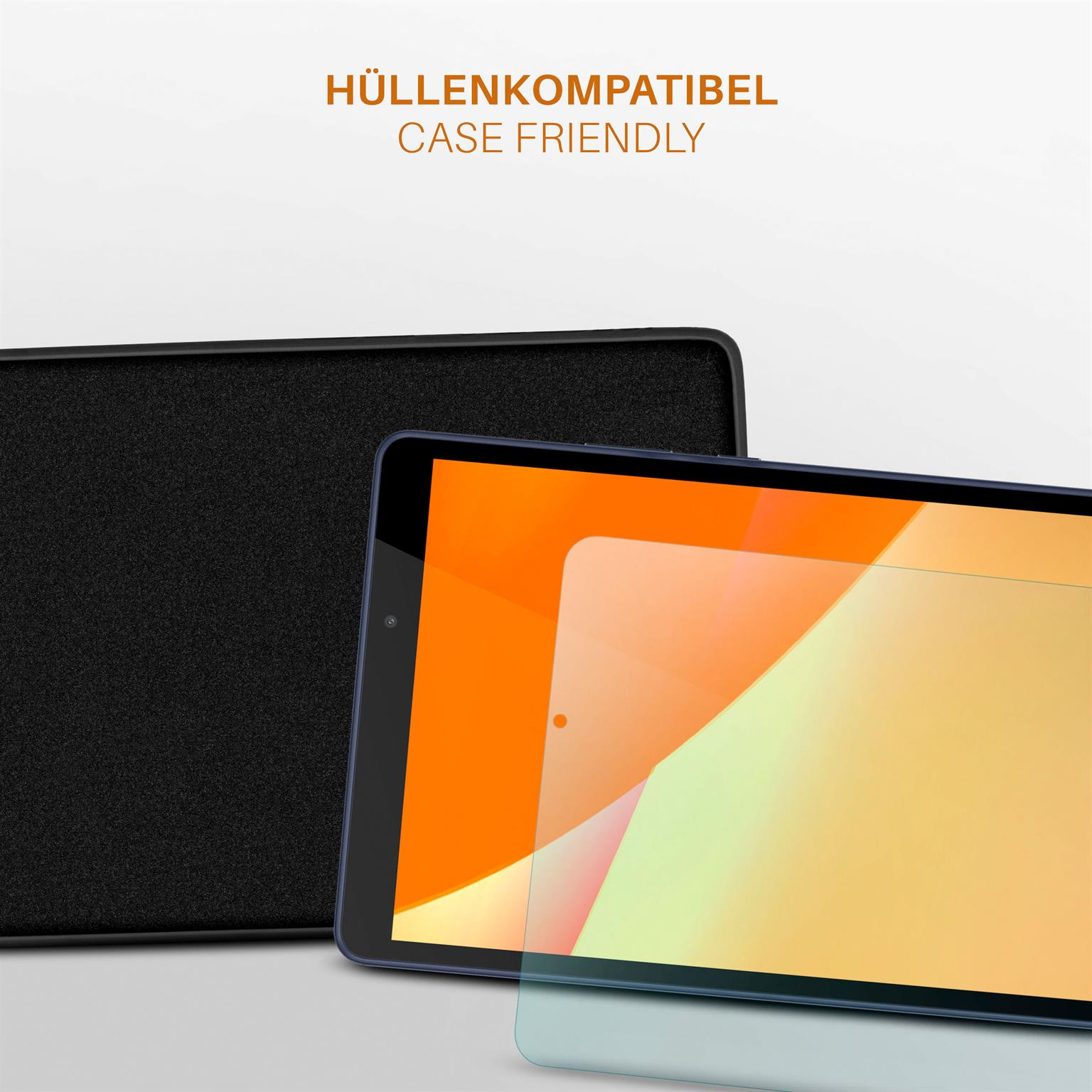 Ein Tablet mit Displayschutz wird neben einer Hülle gezeigt. Text deutet auf Hüllenkompatibilität hin.