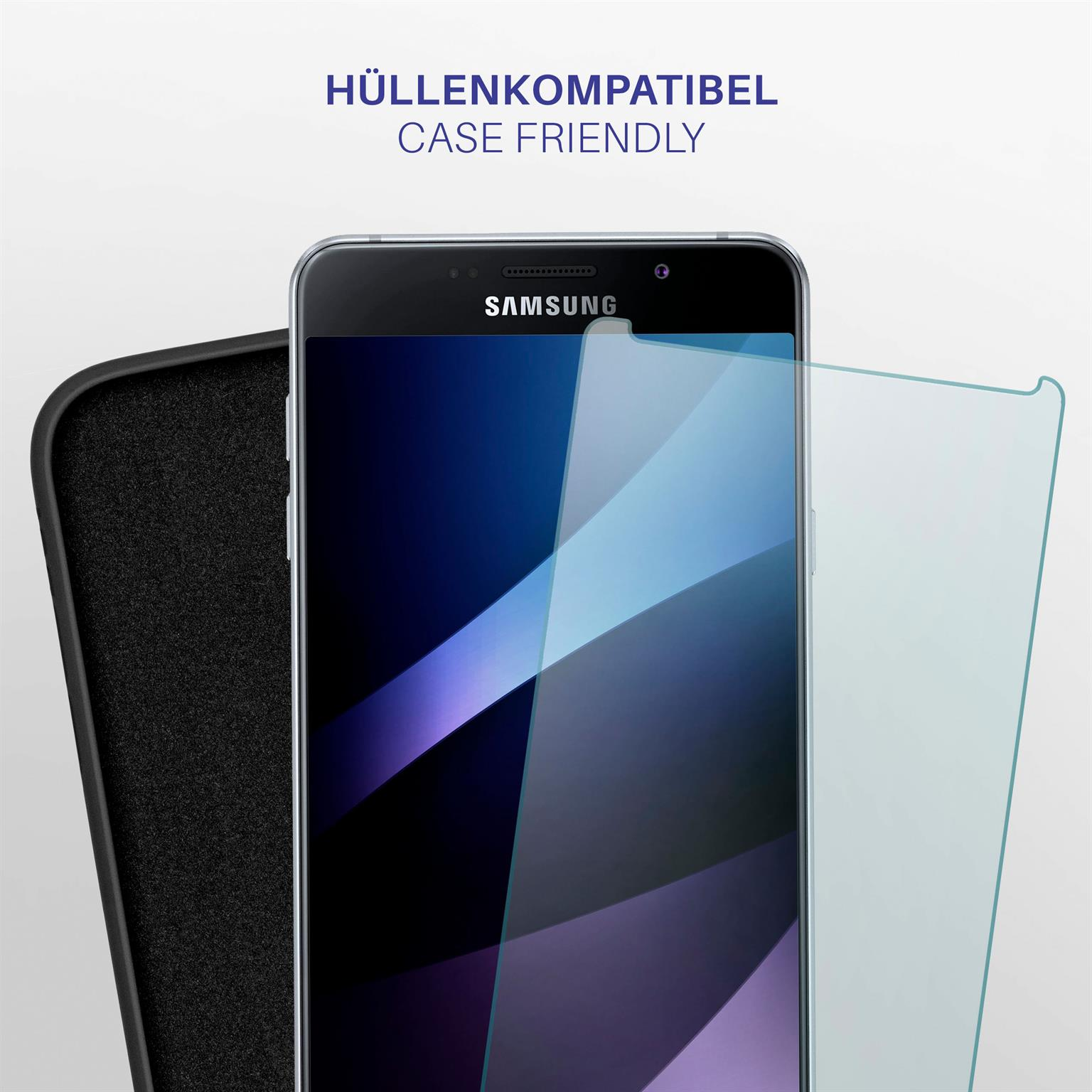 Telefon mit Displayschutzfolie und Hülle. Weißer Hintergrund.