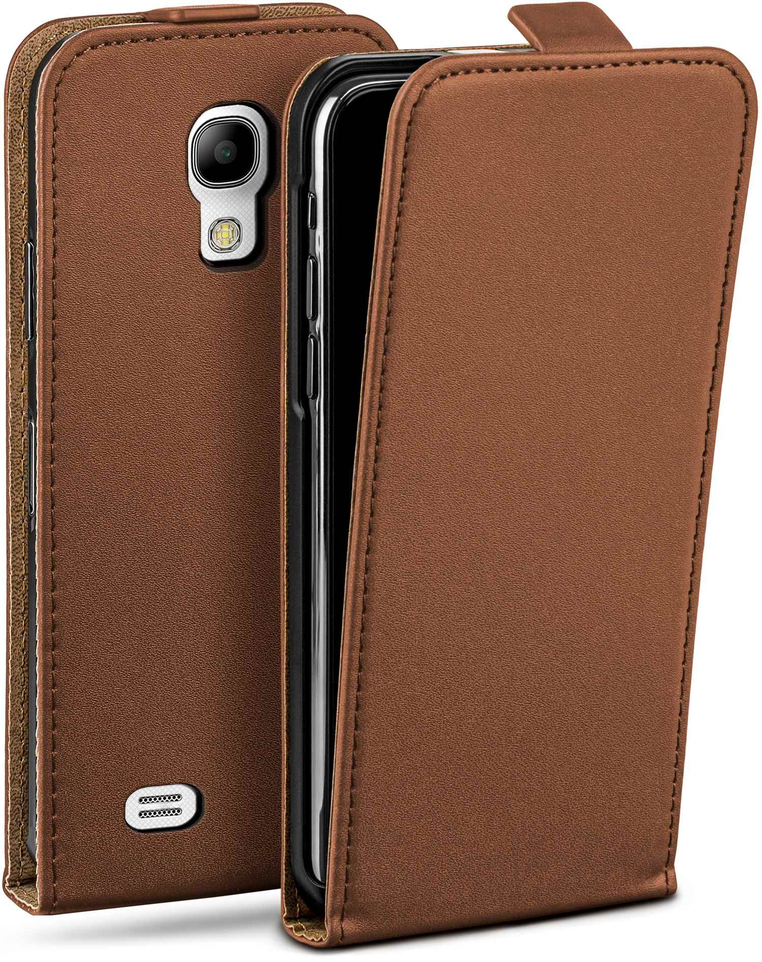 Braune Leder-Handyhülle mit Telefon. Die Hülle hat eine Klappe.