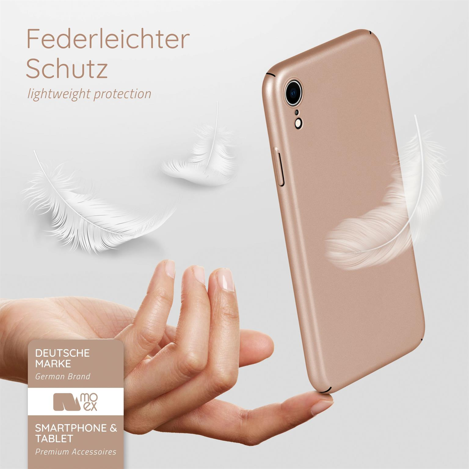 Goldene Handyhülle, Hand hält sie. Weiße Federn im Hintergrund und Text. Produkt für Handy und Tablet.