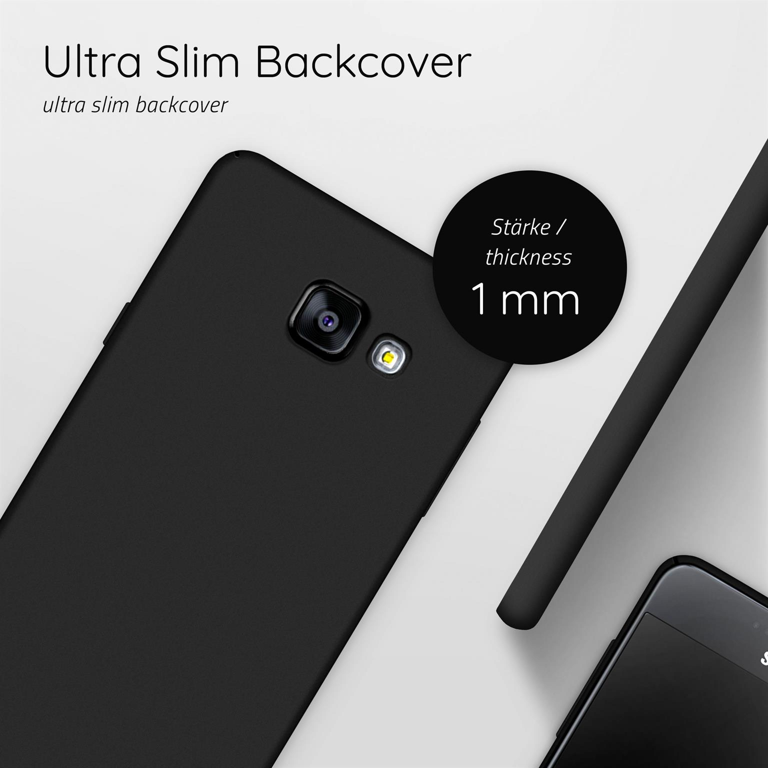 Schwarze Telefon-Rückseite liegt auf weißer Oberfläche mit einem schwarzen Telefon darunter.
