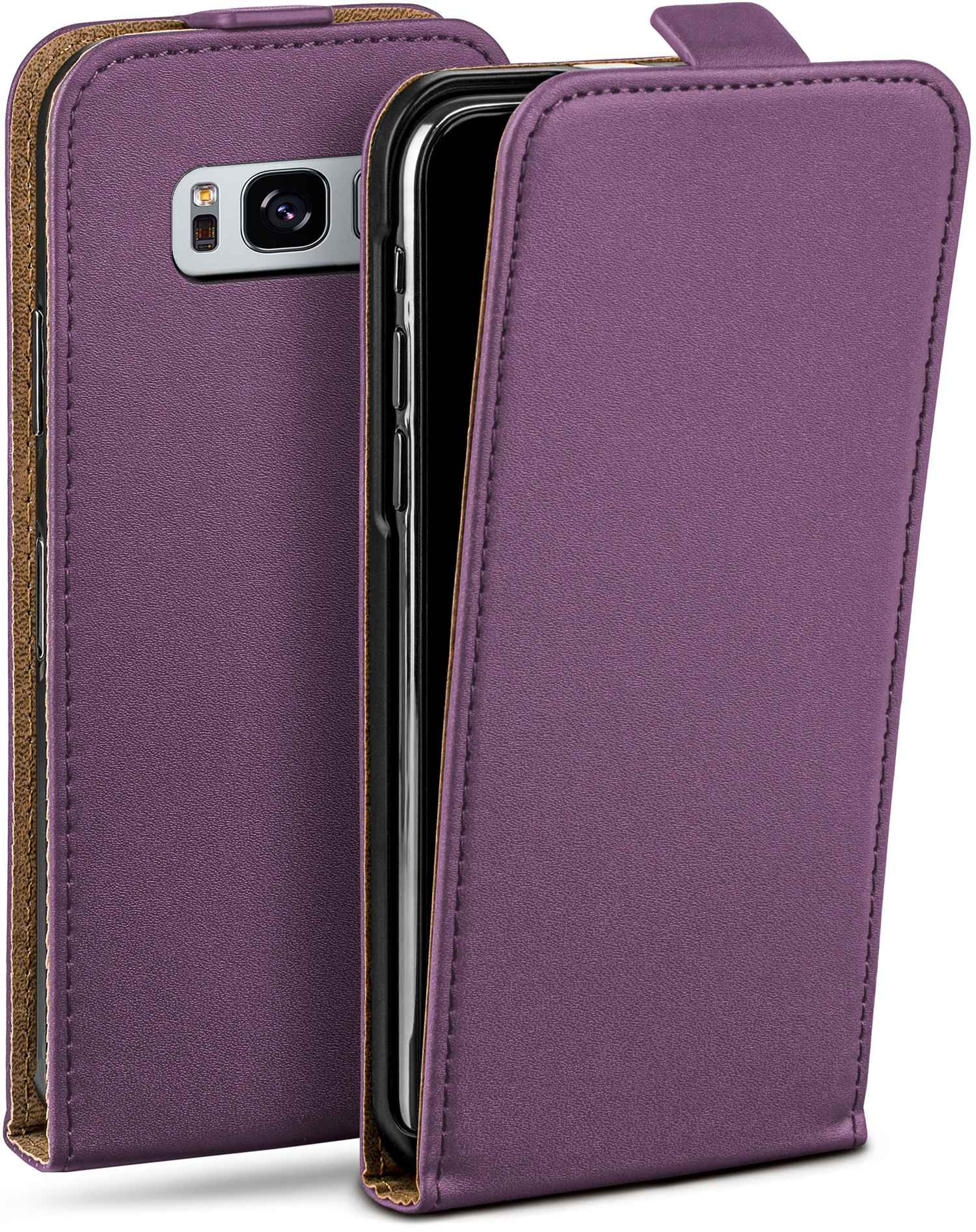 Violette Leder-Handyhülle, geöffnet und geschlossen. Braune Verkleidung, sichtbare Nähte. Das Telefon hat eine Kamera.
