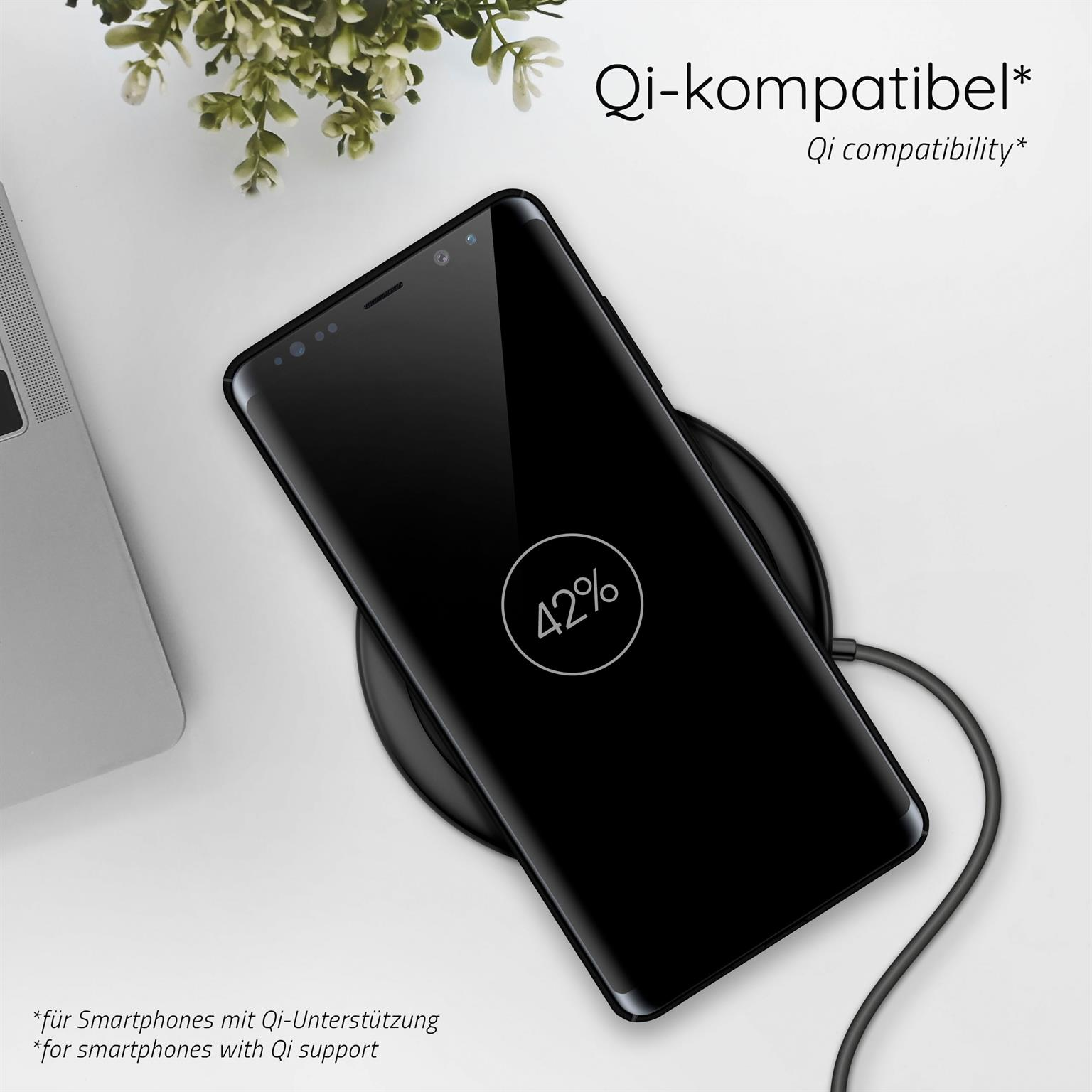 Ein Smartphone auf einem kabellosen Ladegerät. Zeigt den Ladestand mit 42% an.