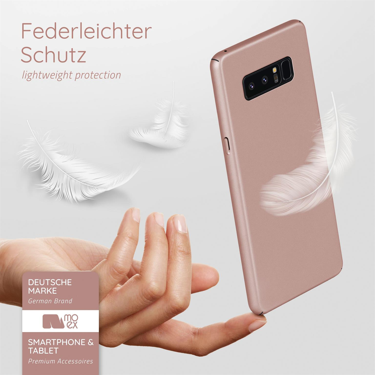 Roségoldenes Handycase mit Federn. Hand hält Case. Text 'Leichter Schutz'.