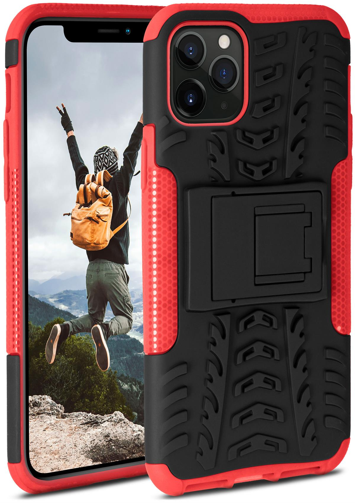 Rote und schwarze Handyhülle. Das Telefon zeigt eine Person, die mit Rucksack in die Luft springt.