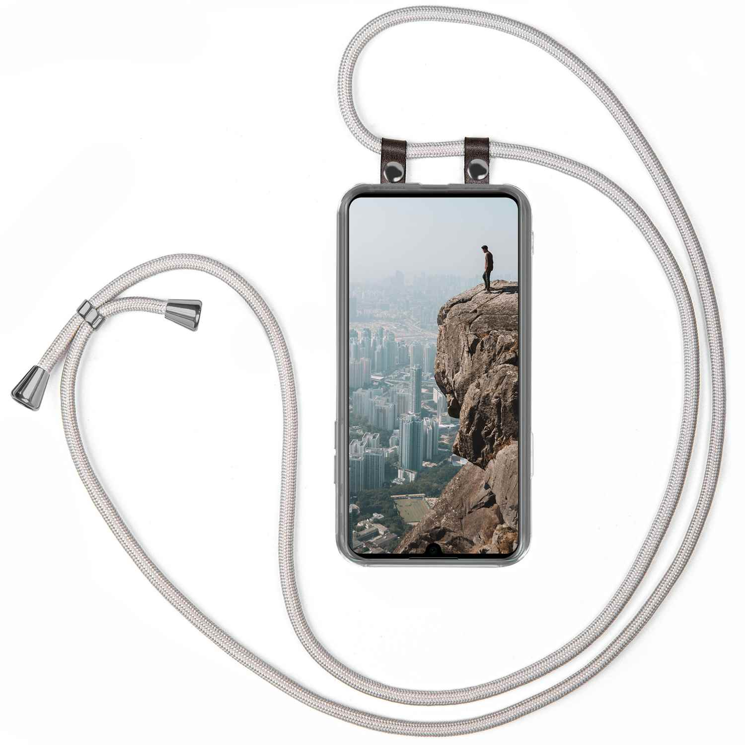 Telefon mit Person auf Klippe, graues Schlüsselband.