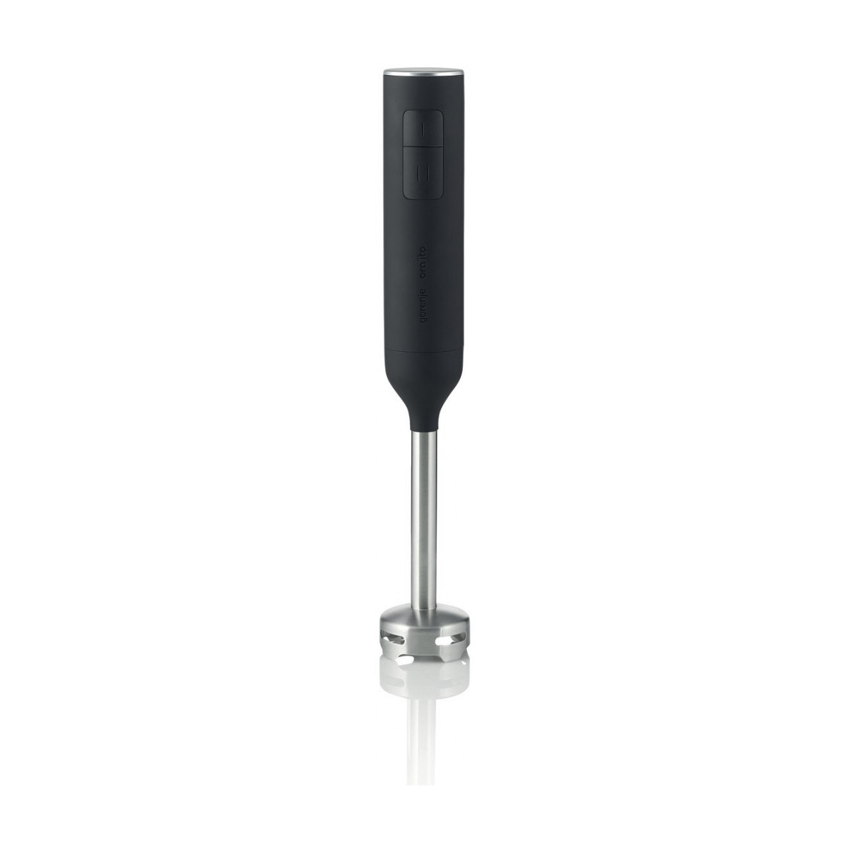 Schwarzer Stabmixer mit Edelstahlklinge. Knöpfe oben. Weißer Hintergrund.