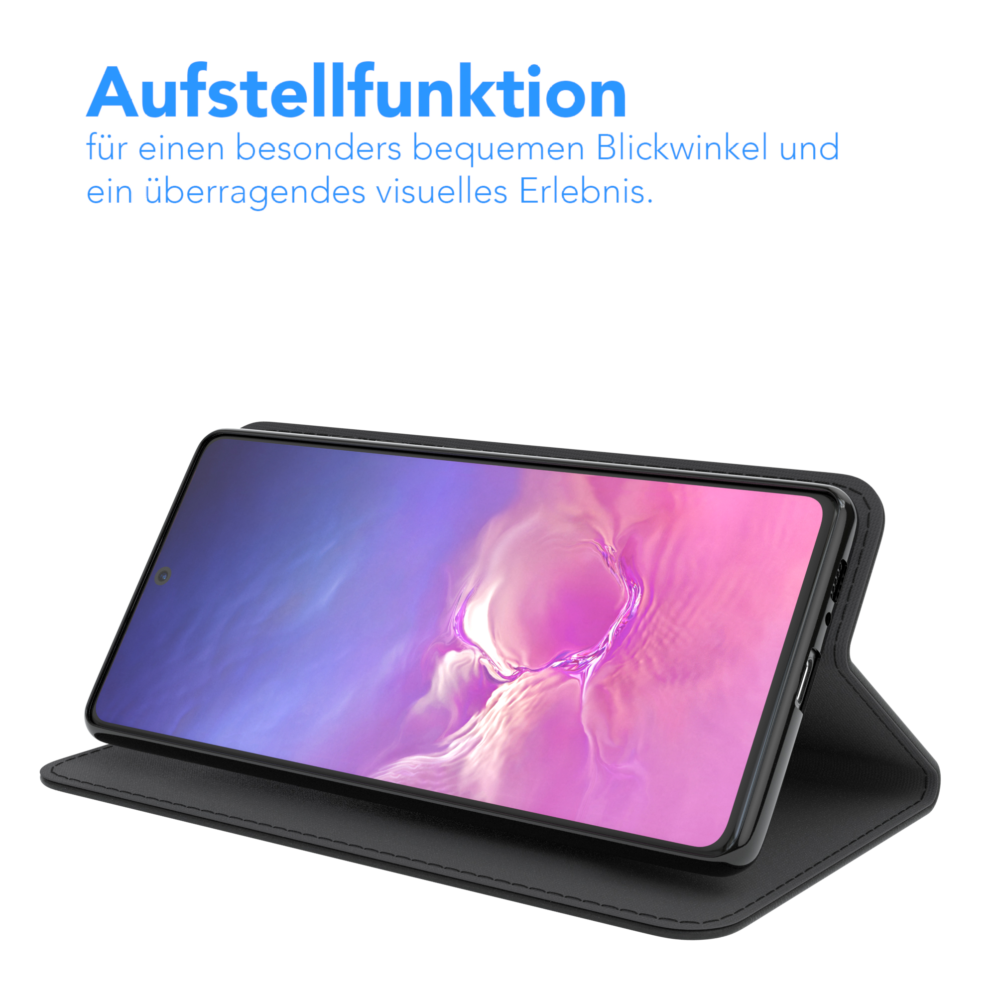 Schwarze Handyhülle mit Telefon darin, aufgestellt, auf weißer Oberfläche.