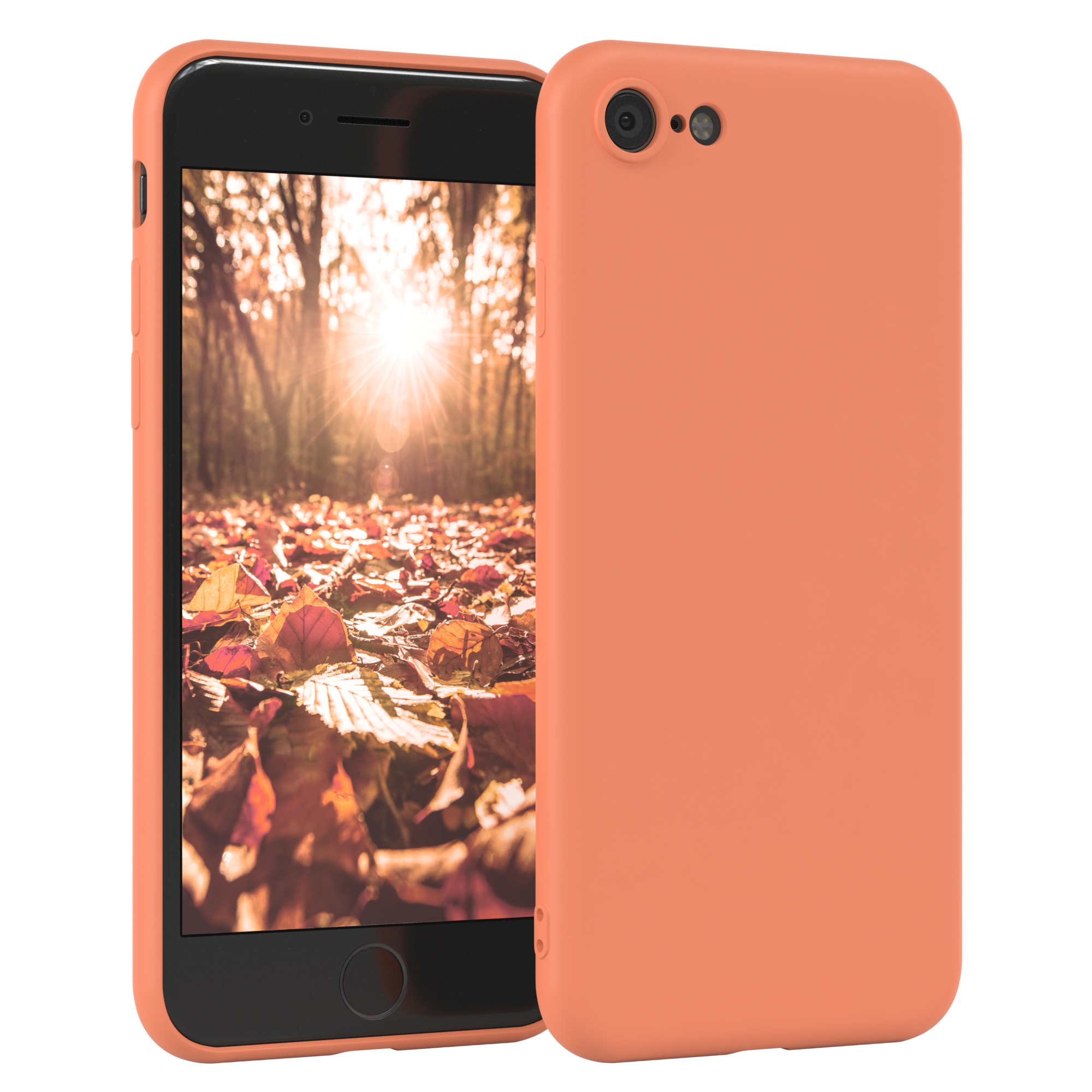 Orangene Handyhülle auf einem Handy. Der Bildschirm zeigt eine Waldszene.