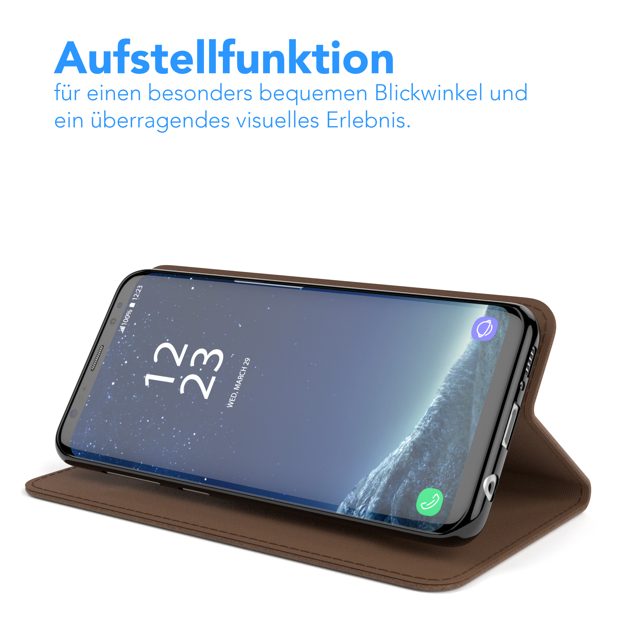 Telefon in brauner Hülle, offen. Zeigt Uhrzeit und Datum. Text: 'Aufstellfunktion'.