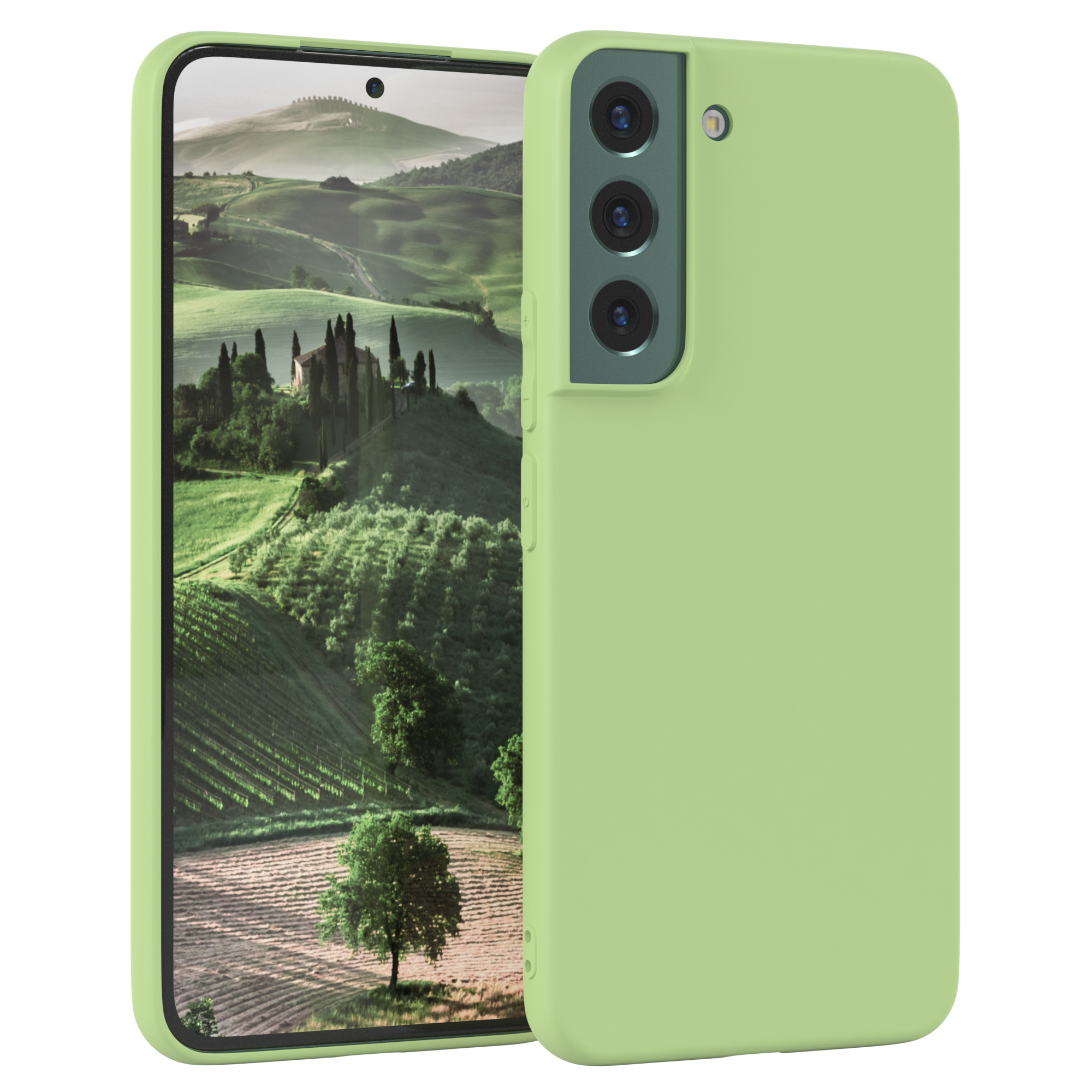 Grüne Handyhülle neben einem Telefon, das eine grüne Landschaft zeigt. Dreifach-Kamera.