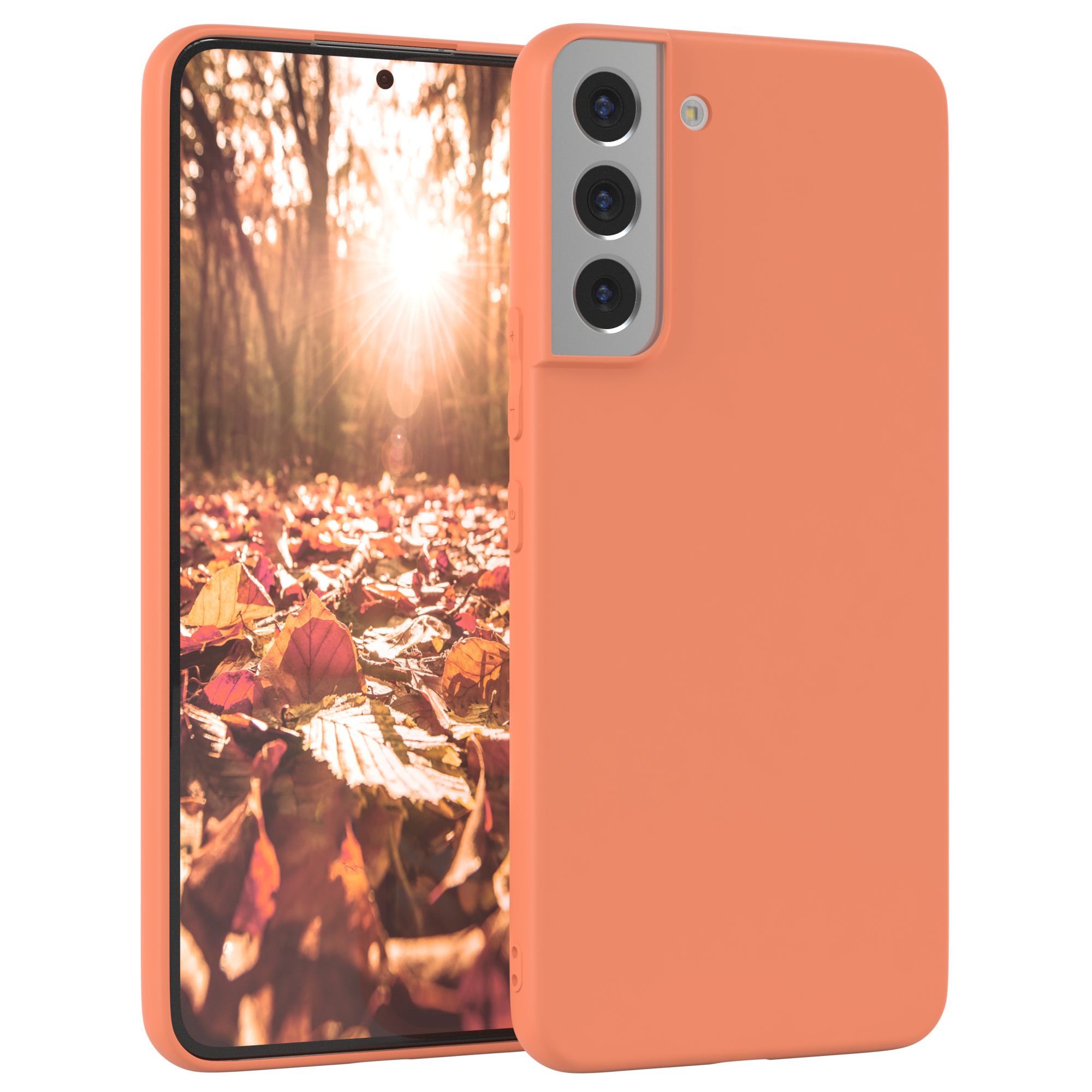 Orangefarbene Handyhülle. Telefon mit Herbstlaubszene. Hintergrund: Blätter und Bäume.