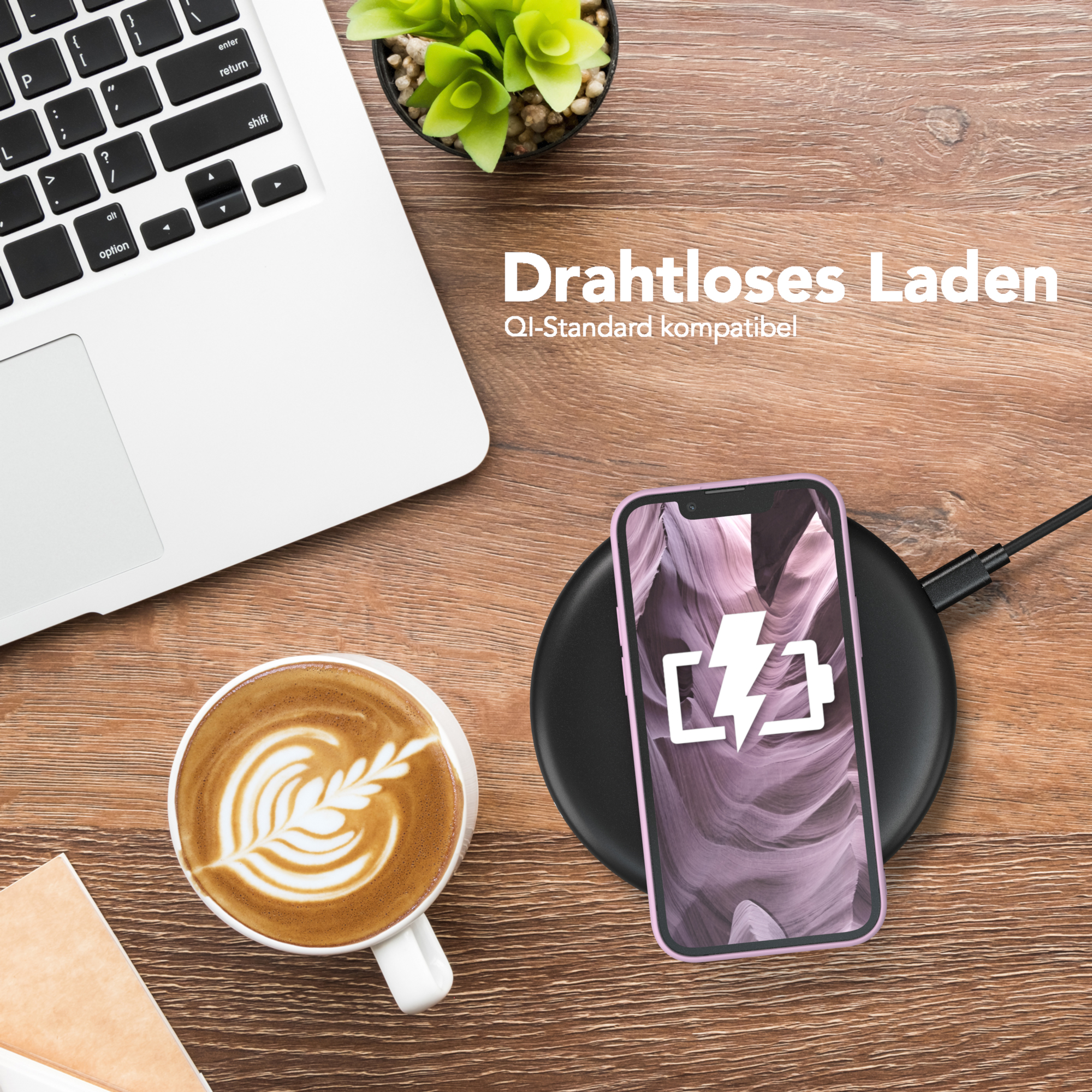 Telefon auf kabellosem Ladegerät, Kaffeetasse und Laptop. Text auf Deutsch.