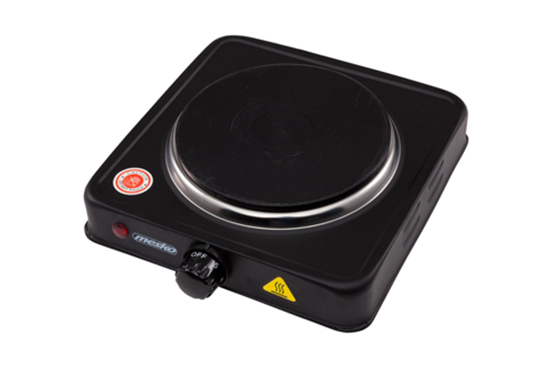 Czarna kuchenka elektryczna z pokrętłem i czerwonym światłem. Białe tło.