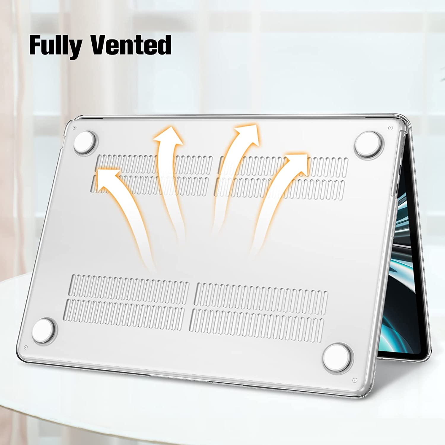Transparente Laptop-Hülle mit Pfeilen, die die Belüftung zeigen. Der Laptop ist teilweise sichtbar.